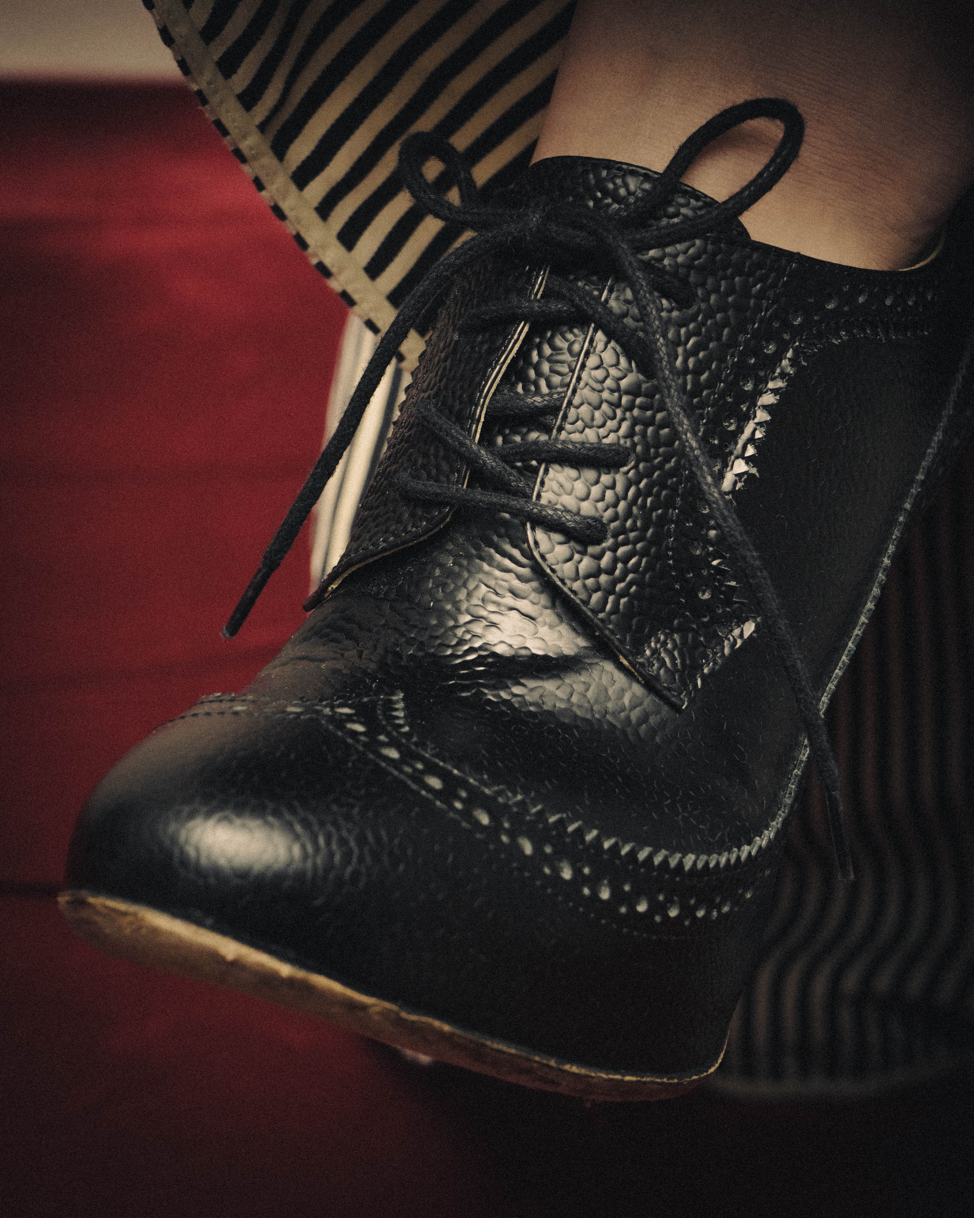 -SPECIAL- “Thom Browne” 2010’s- pebbled leather wingtip lace-up heels