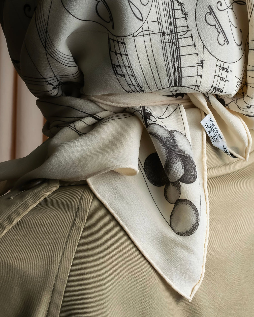 "HERMES" La Musique des Sphères Carre 90 silk scarf