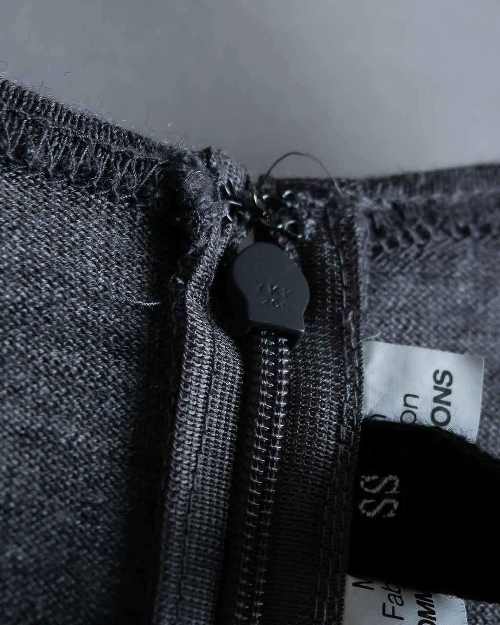 "JUNYA WATANABE COMME des GARCONS" 2008AW Collection Pieces Connected arms design knit