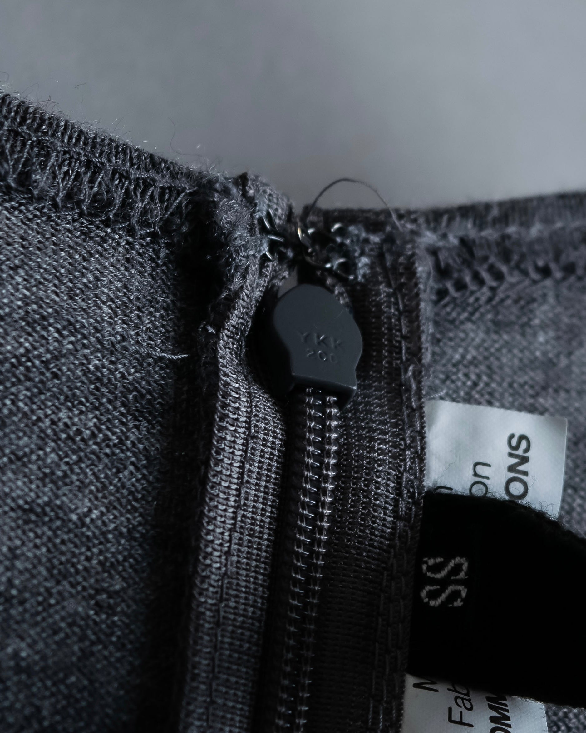 "JUNYA WATANABE COMME des GARCONS" 2008AW Collection Pieces Connected arms design knit