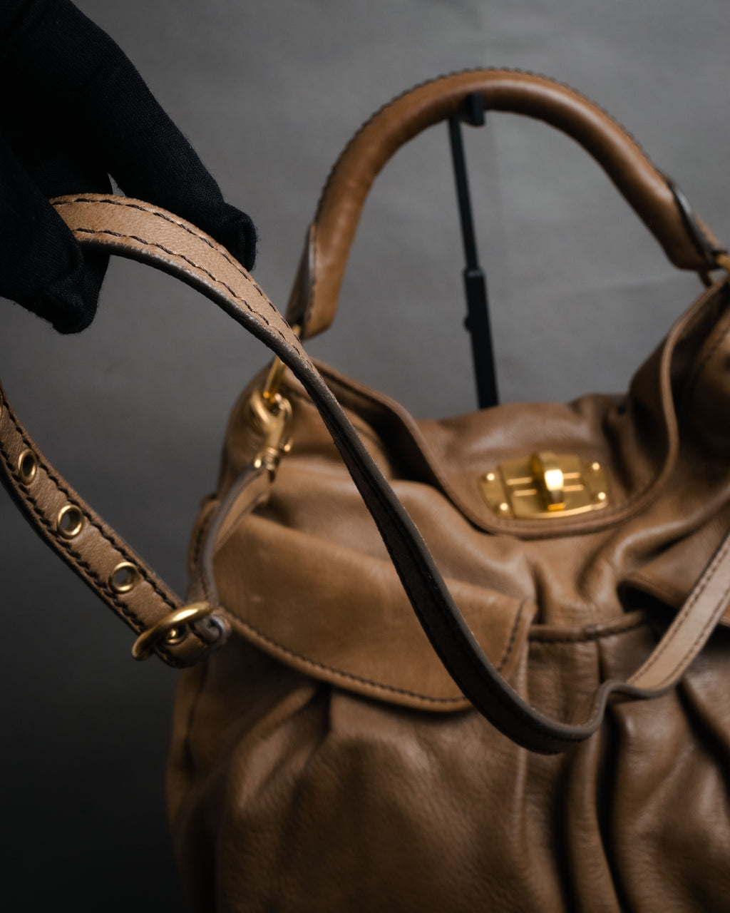 -SPECIAL- “miu miu” 2008-2013 Turn lock leather hobo bag