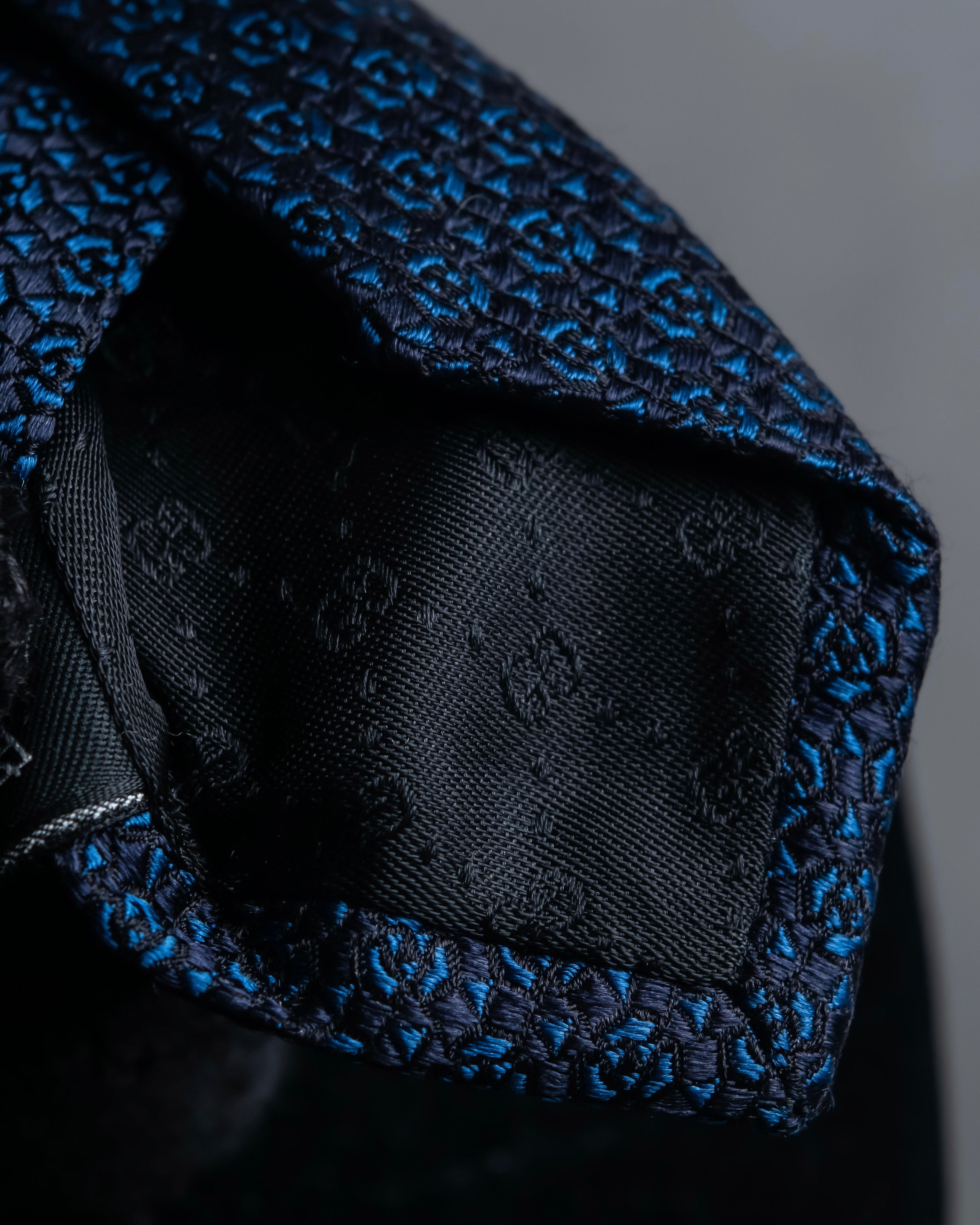 "GUCCI" Navy micro pattern silk necktie