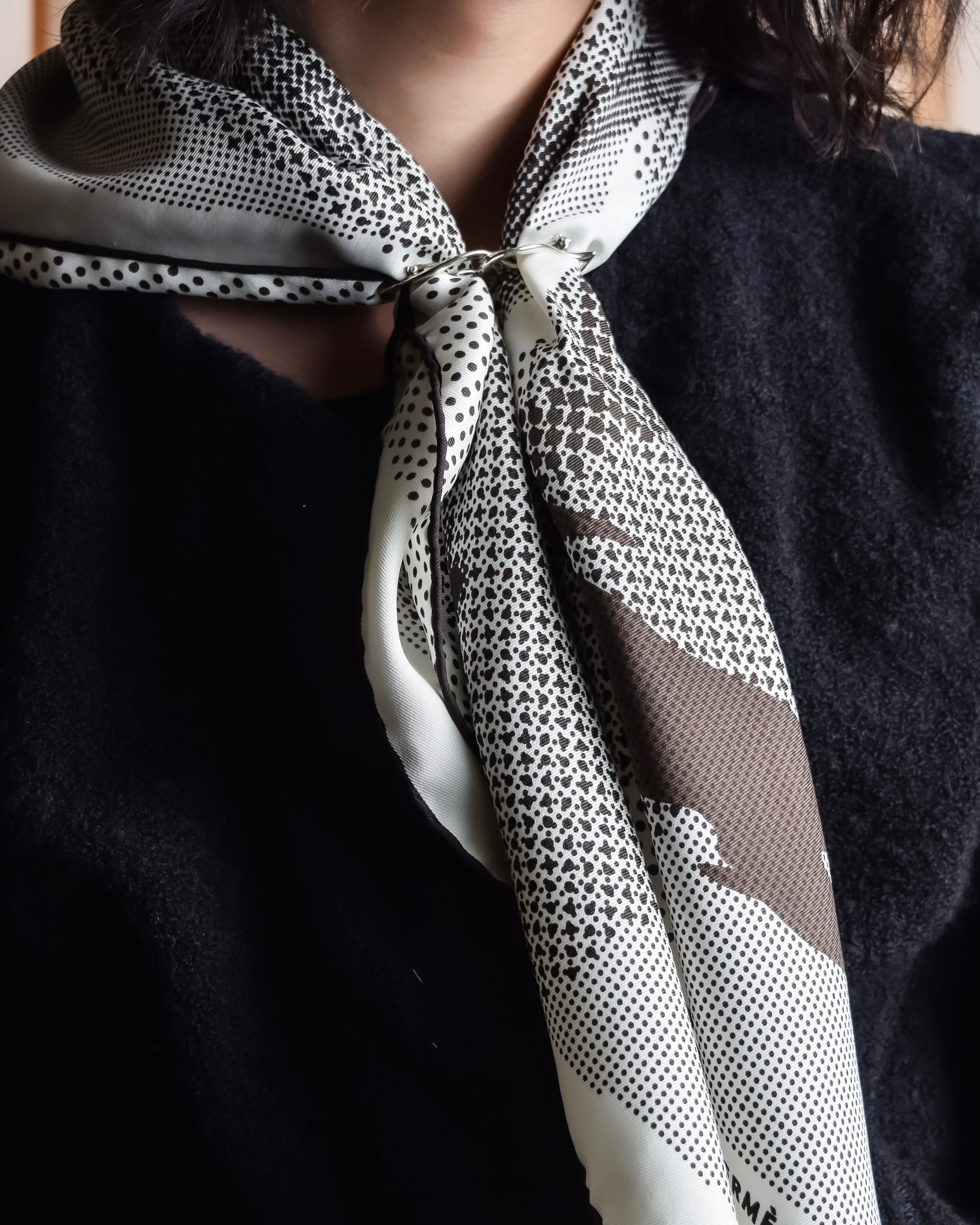 "HERMES" Silk fantaisie a cheval carré scarf 70