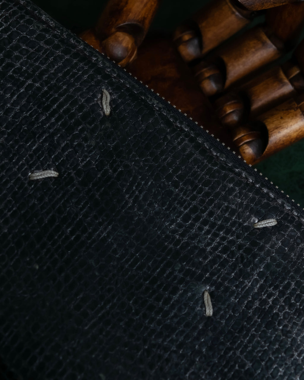 "MAISON MARGIELA" Lizard-embossed leather long wallet