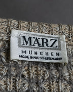 "Vintage geometric pattern V-neck knit"