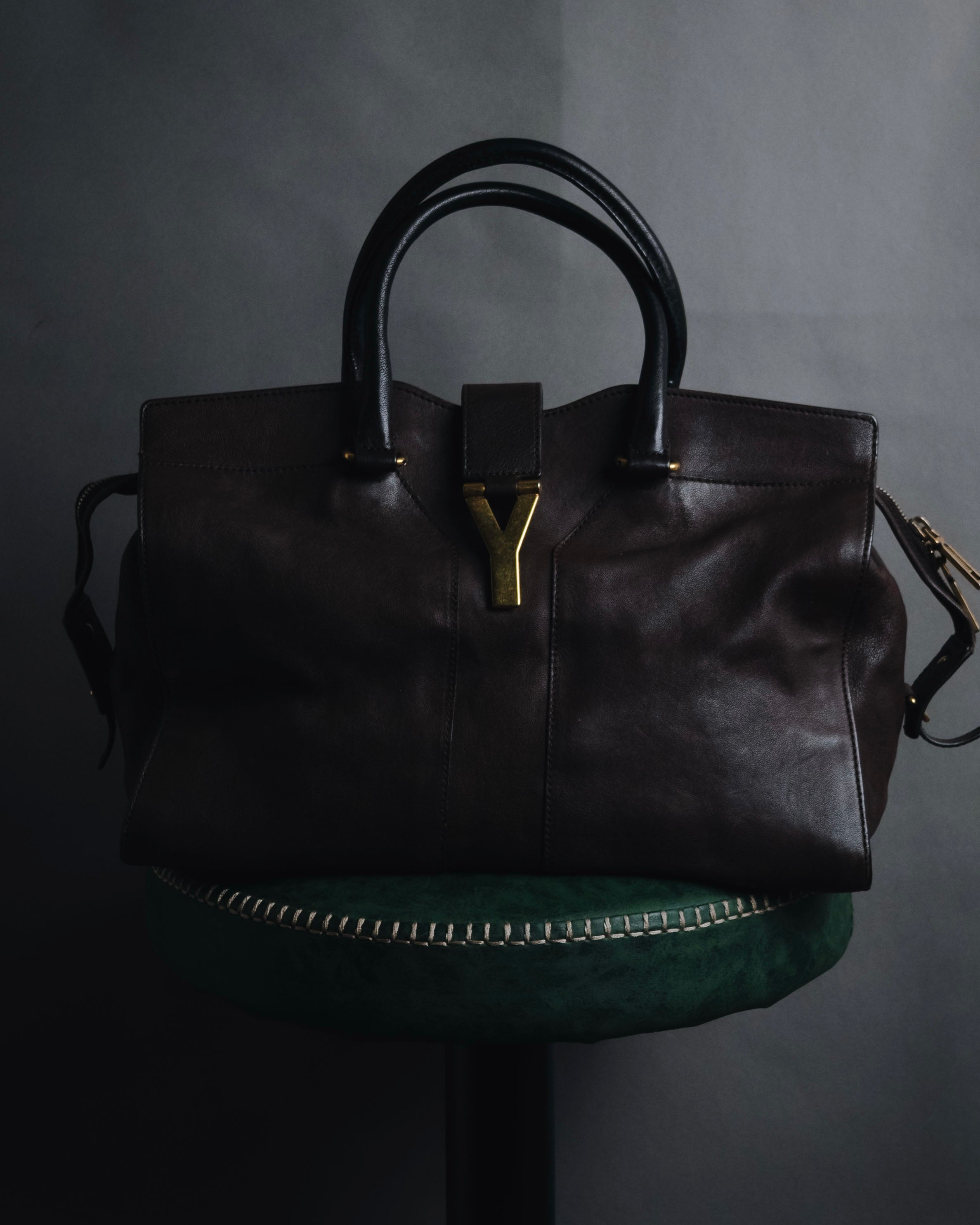 "Yves Saint Laurent" 2010-12 iconic Y buckle cabas chic bag