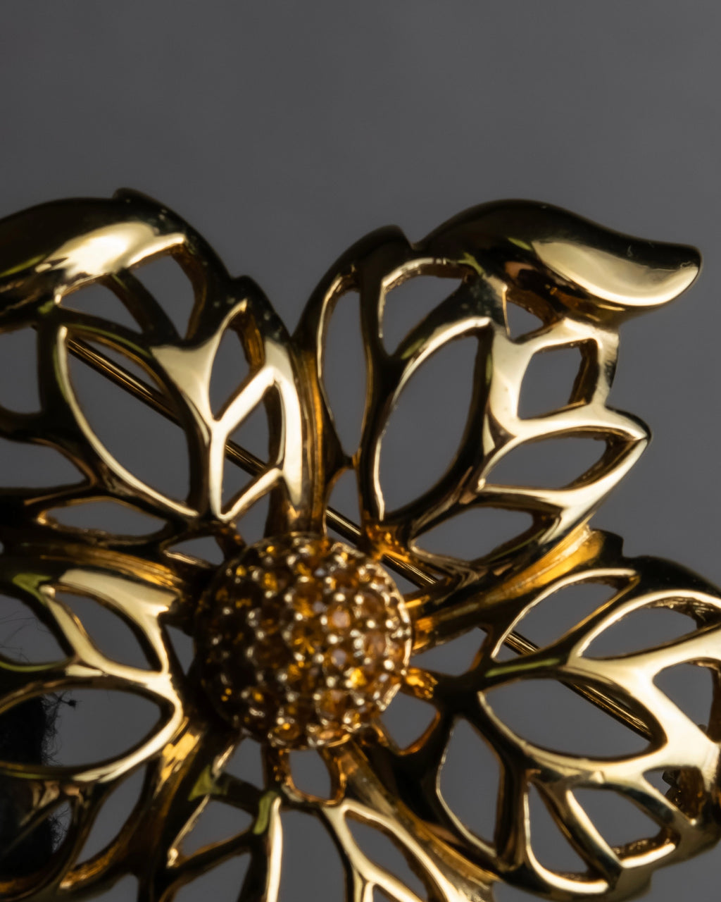 "Christian Dior" Floral motif gold brooch