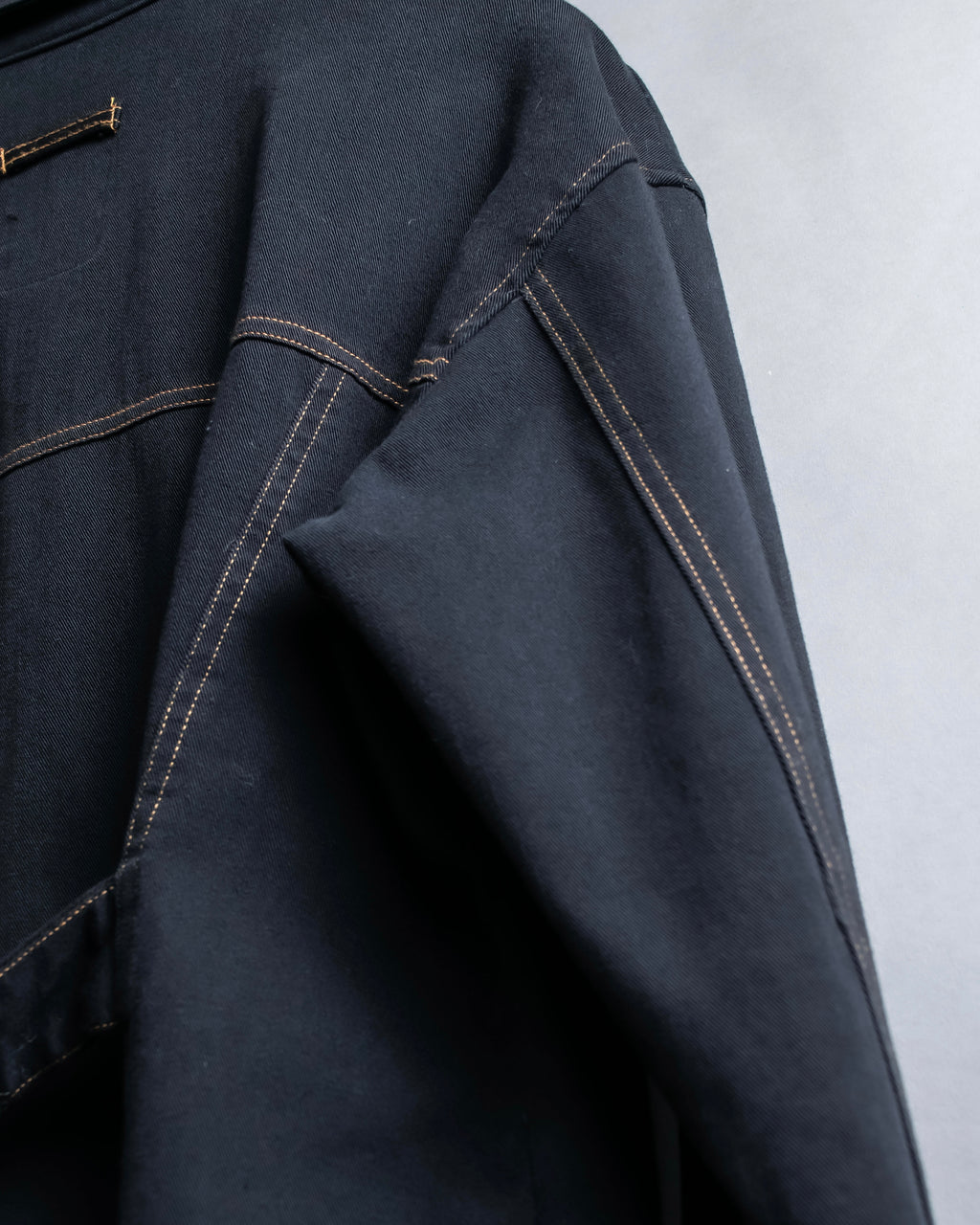 "JEAN PAUL GAULTIER JEANS"
Military detail stitching denim coat