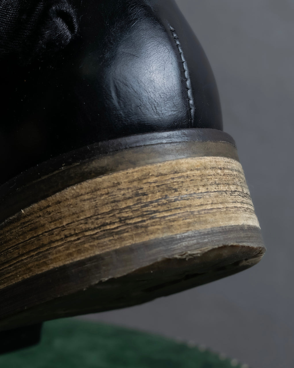 "KATHARINE HAMNETT" Wingtip design bicolor leather shoes