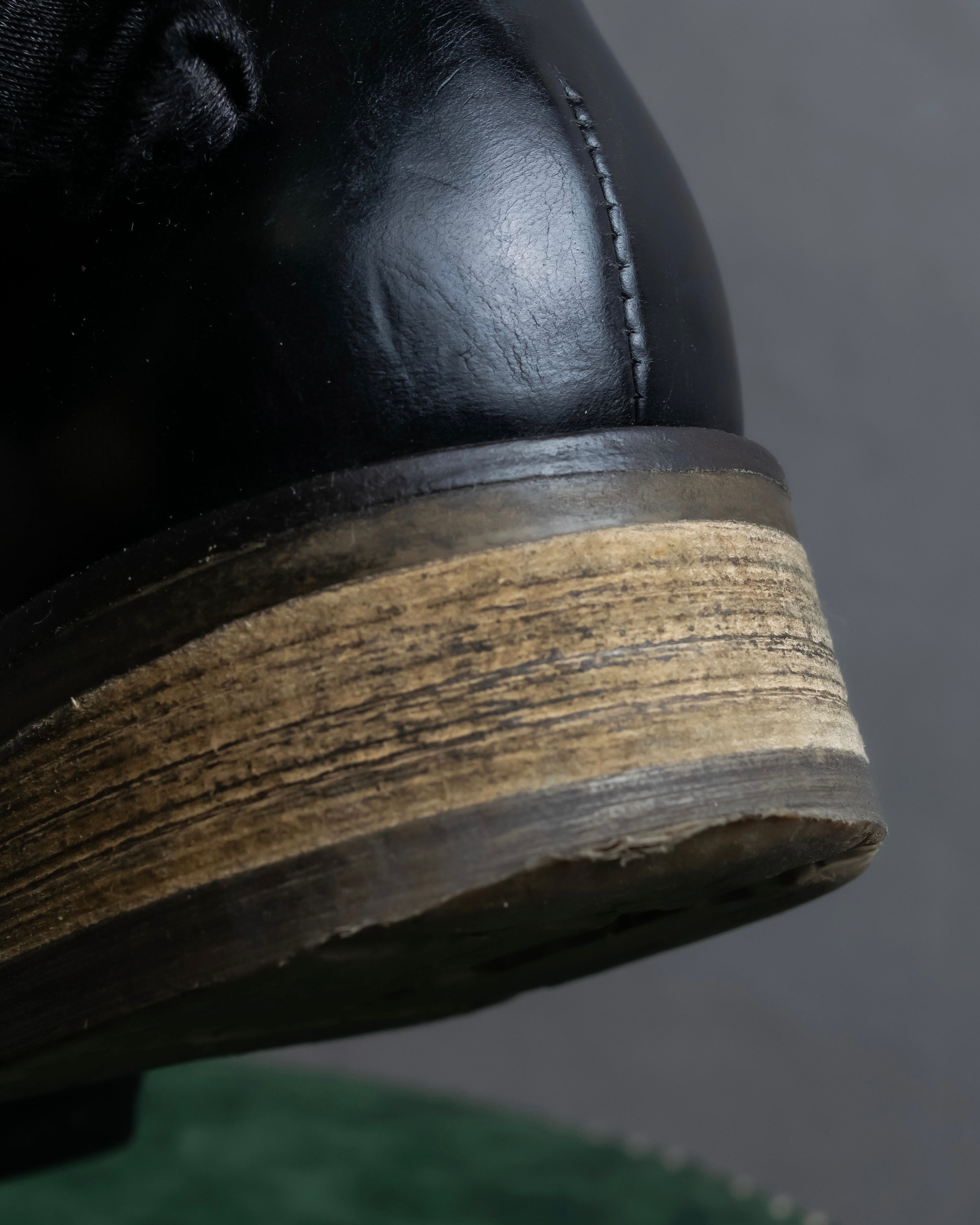 "KATHARINE HAMNETT" Wingtip design bicolor leather shoes