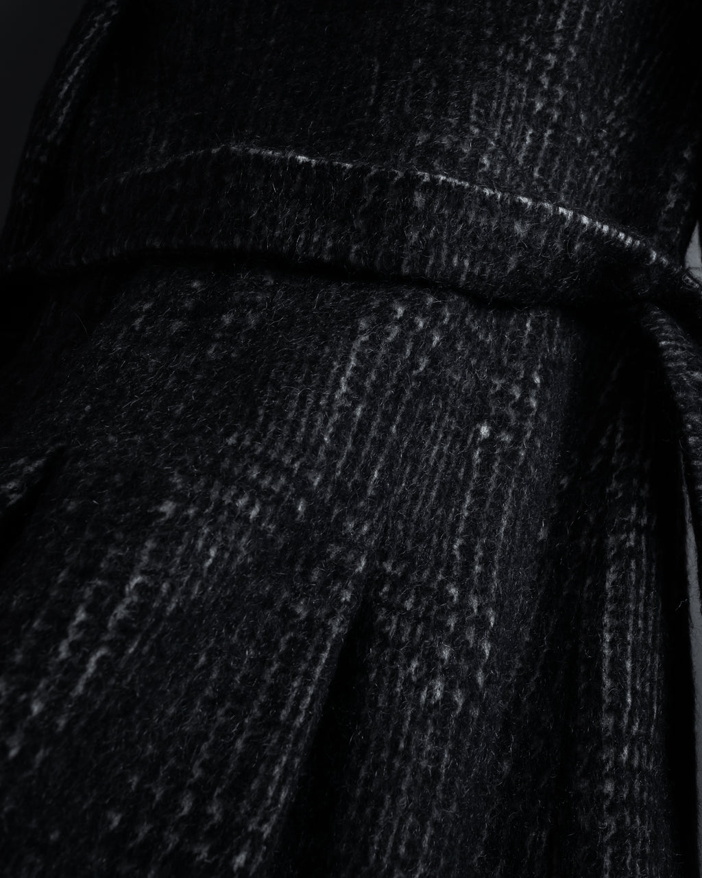 “MAX&Co.” Double-breasted houndstooth tweed coat