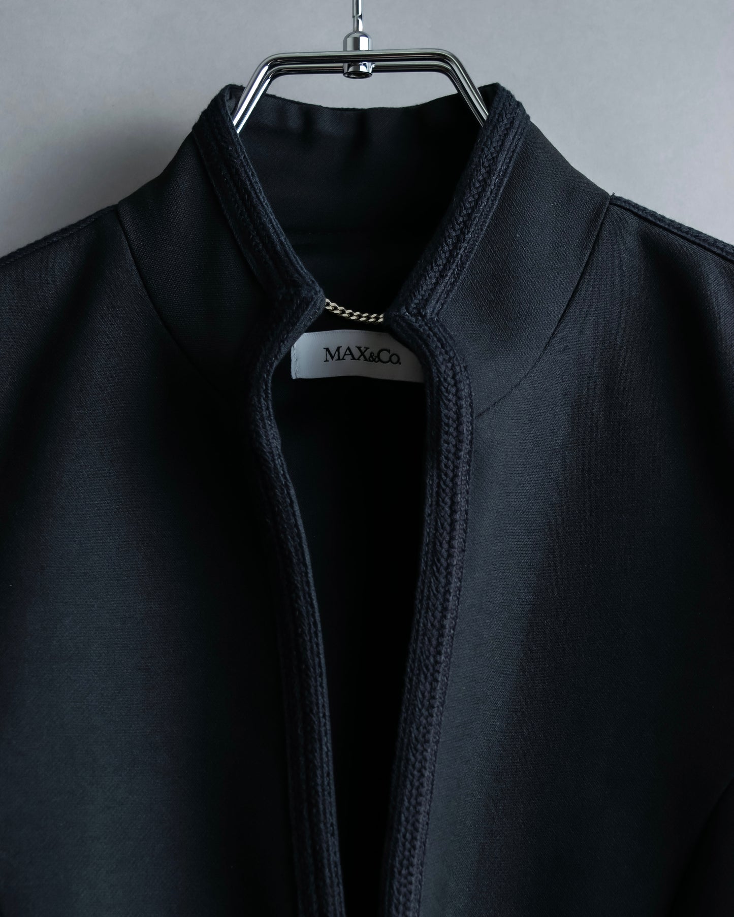 "Max&Co" Beautiful silhouette hook details Jacket