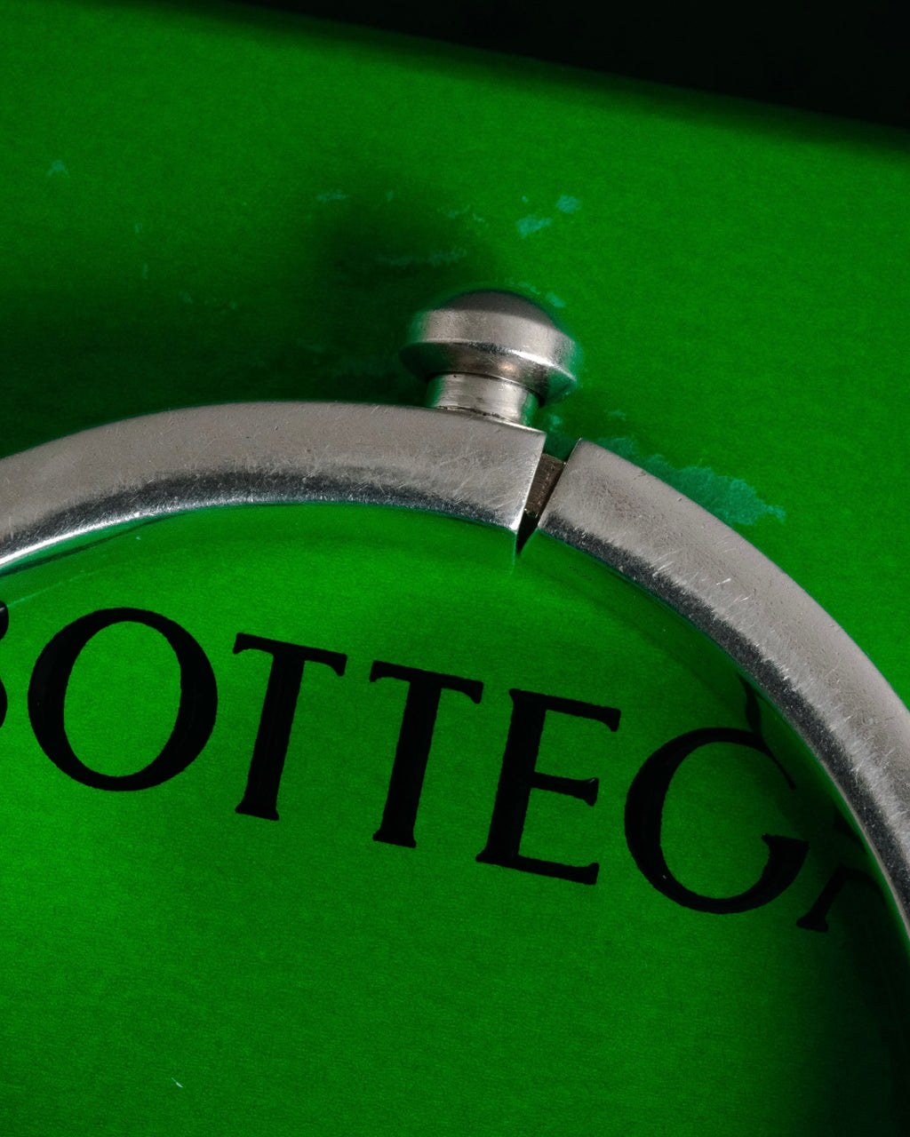 “BOTTEGA VENETA” 2019-2024 Sculptural hinged bangle