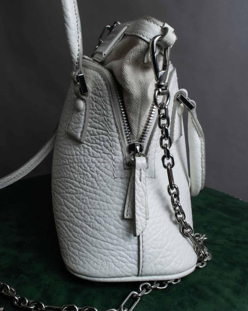 "MAISON MARGIELA" 5AC small white color 2way leather bag