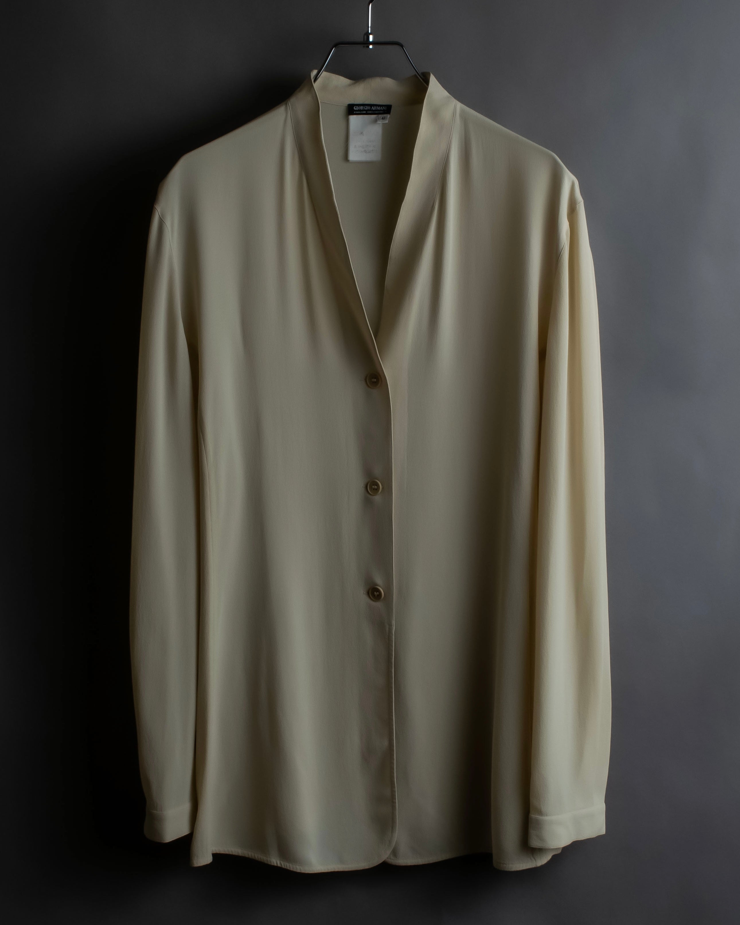 "GIORGIO ARMANI" Ivory color no collar silk shirt