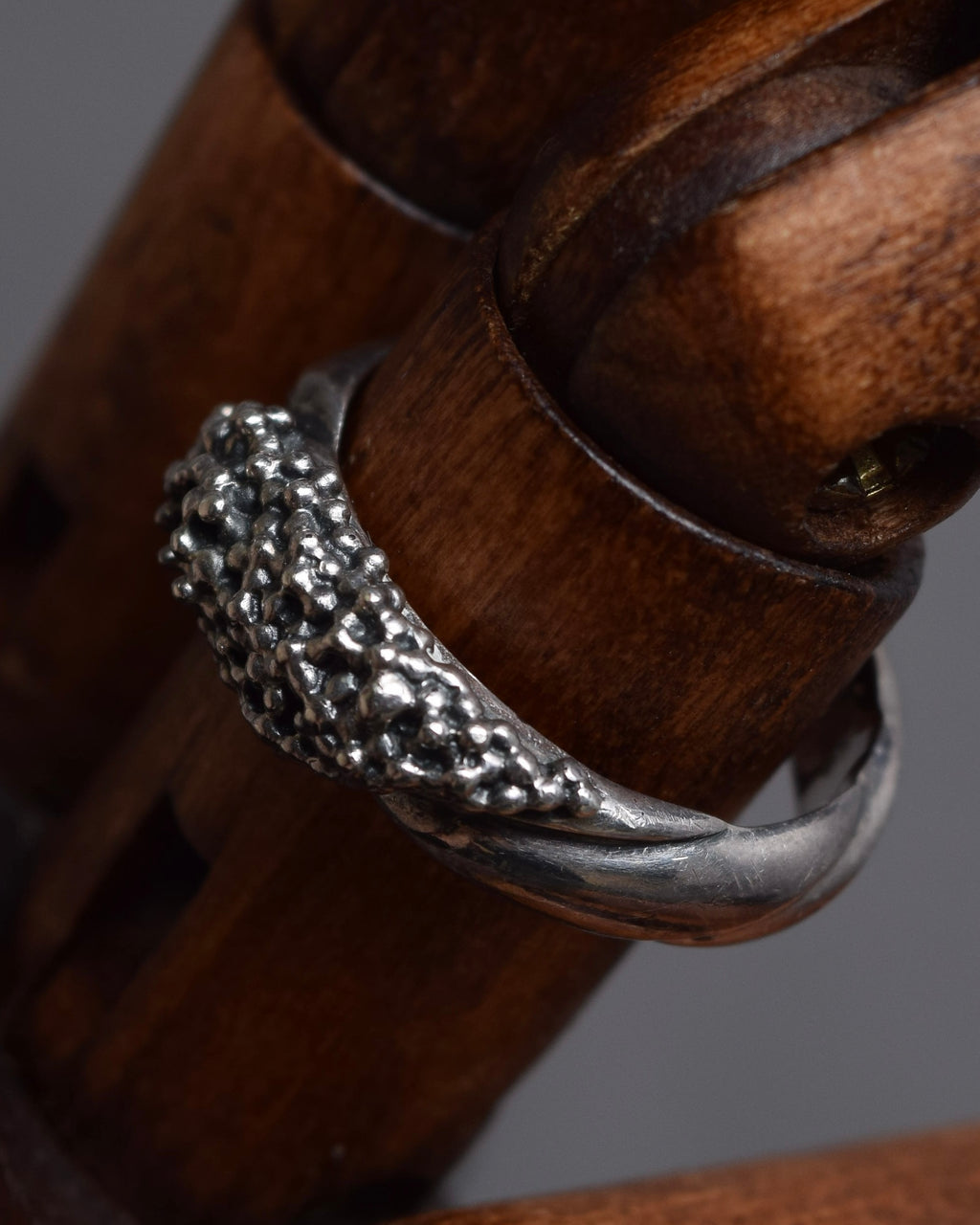 "GEORG JENSEN" Delicate bead top oversized silver ring