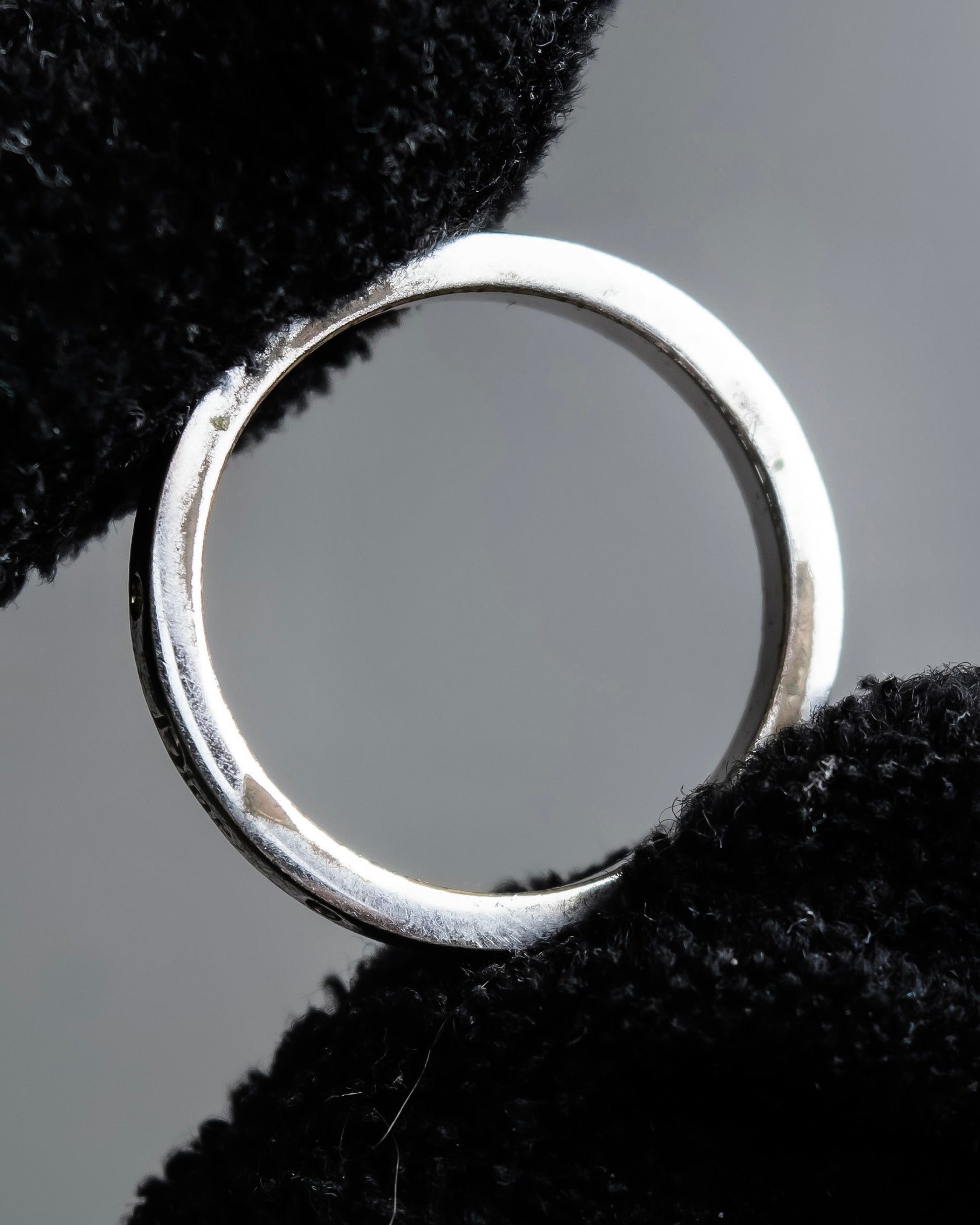 "DIOR" Logo engraved narrow silver ring