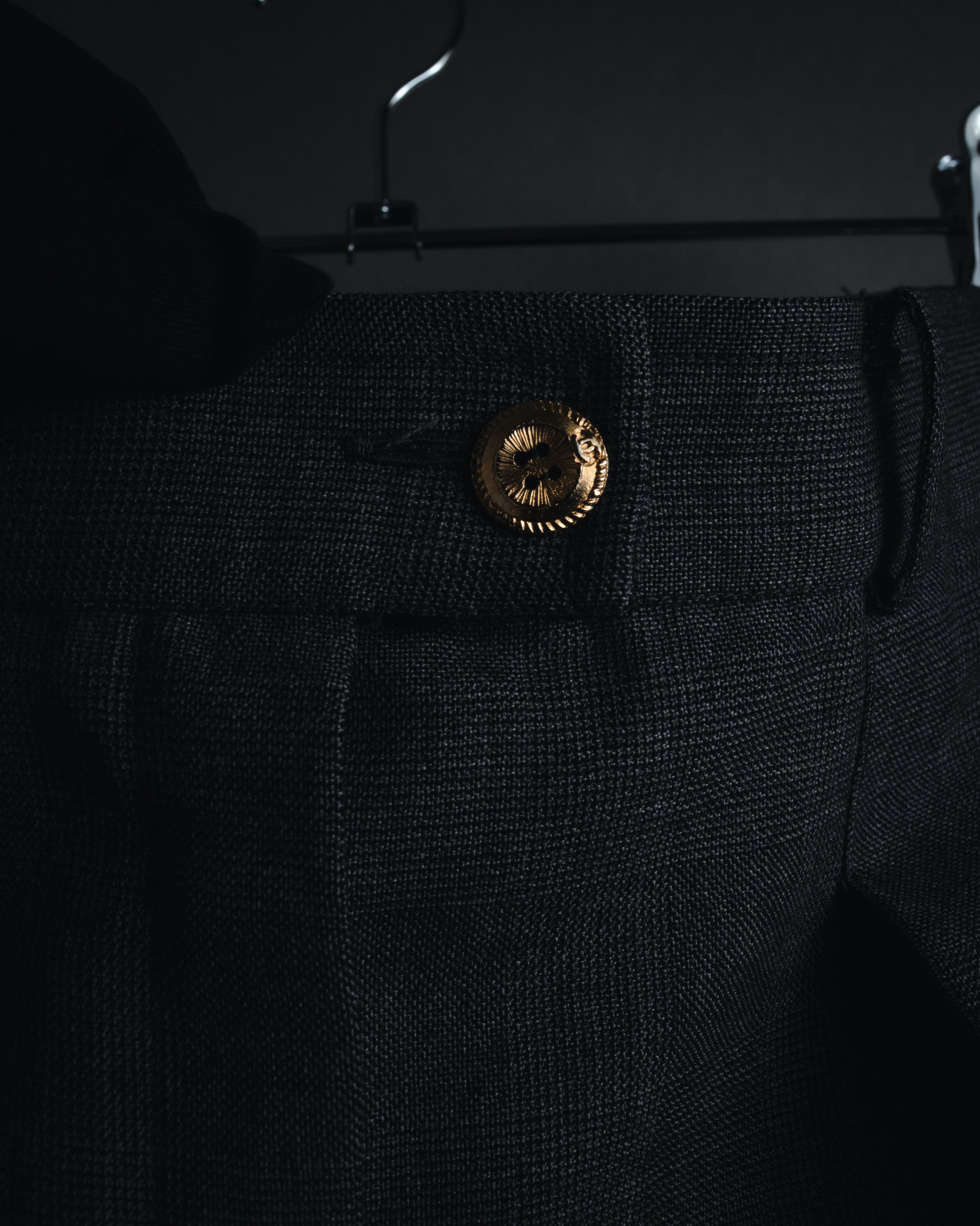 "CHANEL" high-waisted pleated trousers with signature gold button