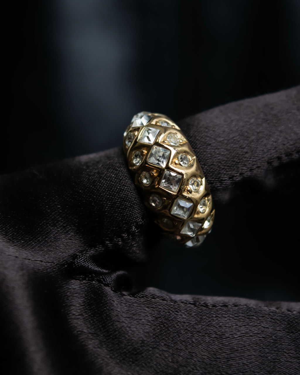 “Dior” mesh designed gold ring with crystal