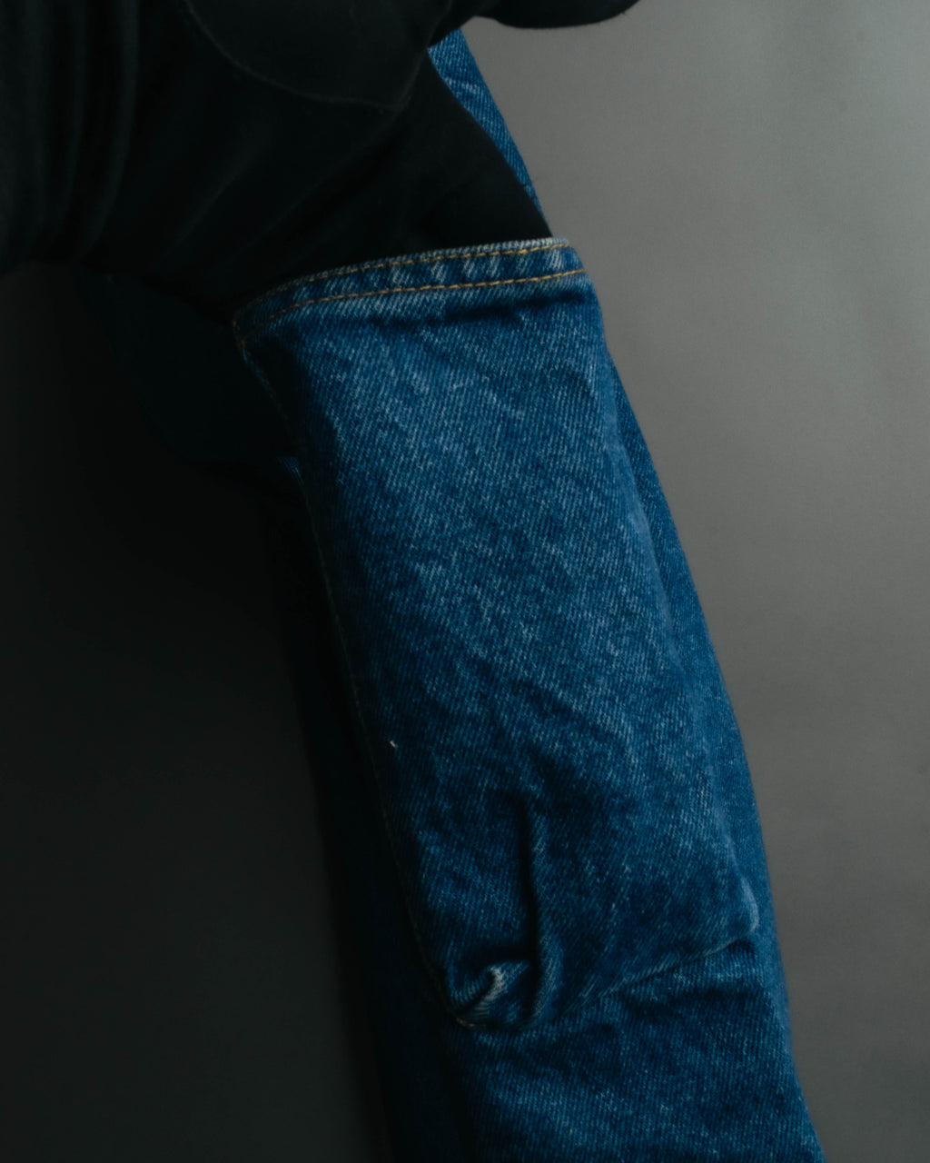 “Balenciaga” 2016-18’s tapered denim pants with neon back patch