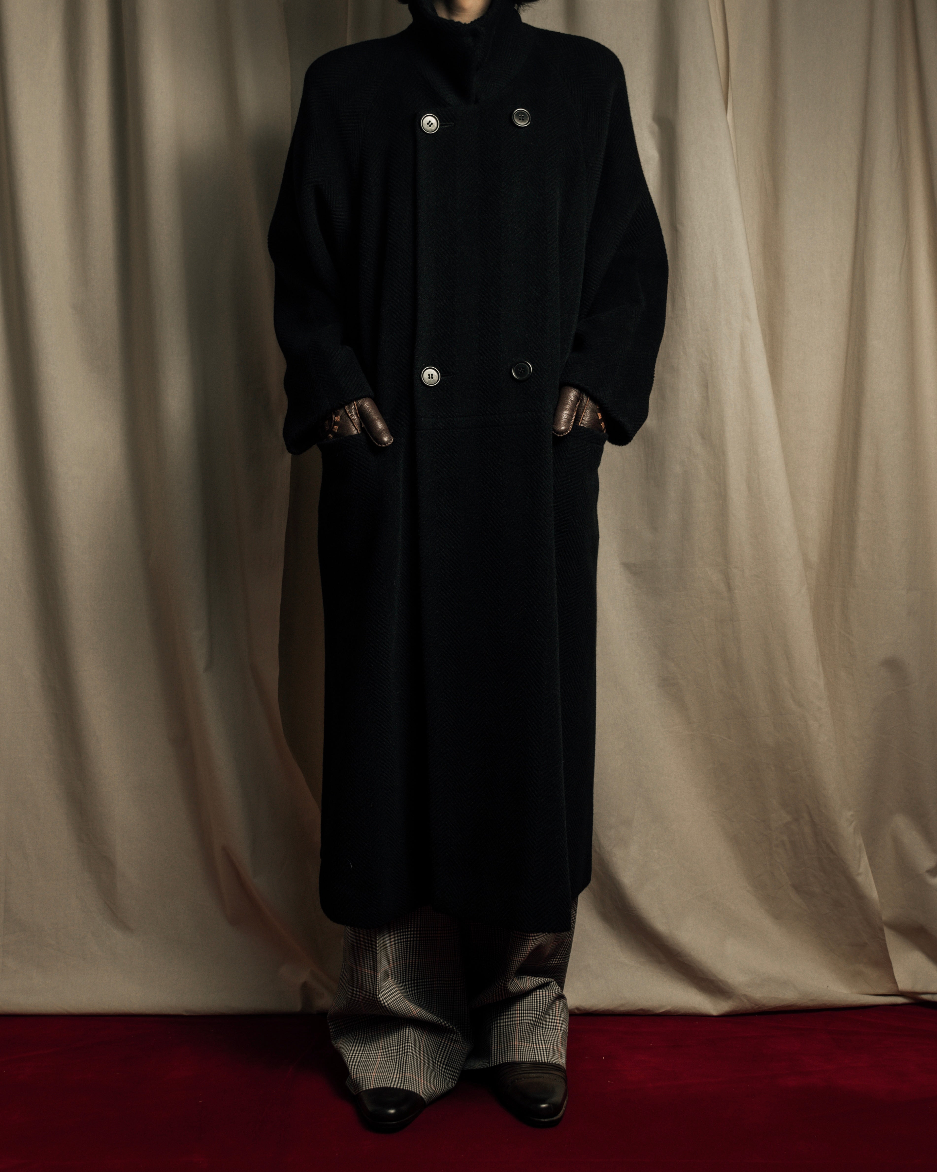 -SPECIAL- "YVES SAINT LAURENT"
80's-90's Raglan sleeves 100% angora stand collar coat