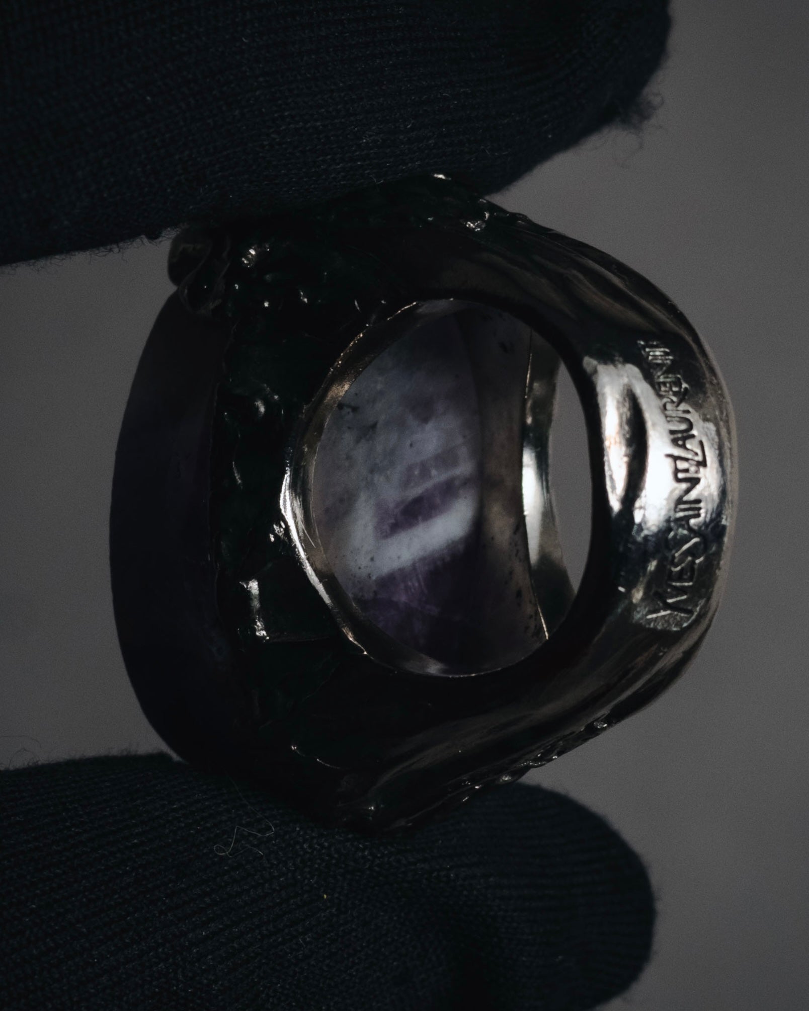 "YVES SAINT LAURENT" 00’s Amethyst stone signet ring
