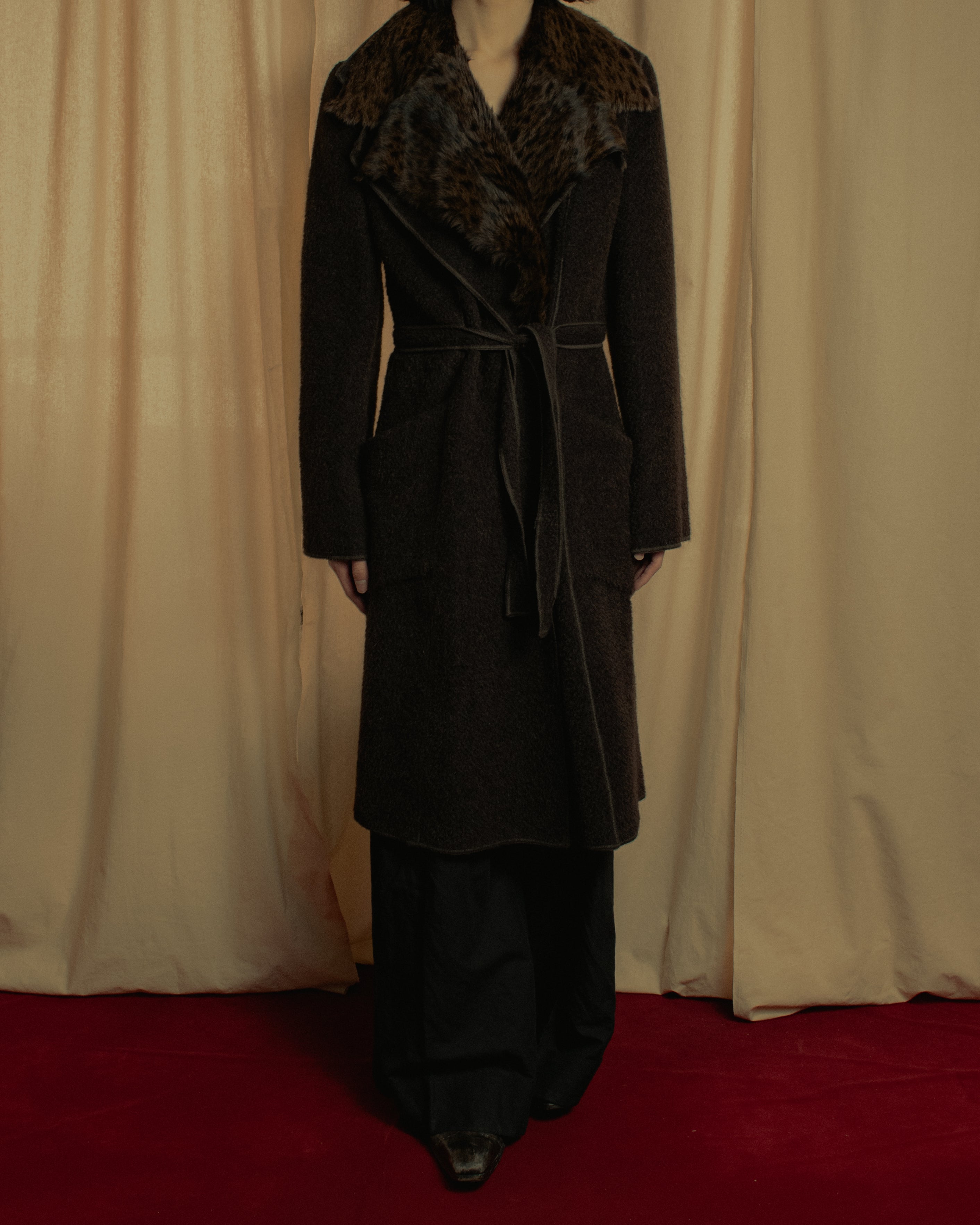 "FENDI" 90’s-00’s Sculptural belted leopard cat fur collar alpaca coat