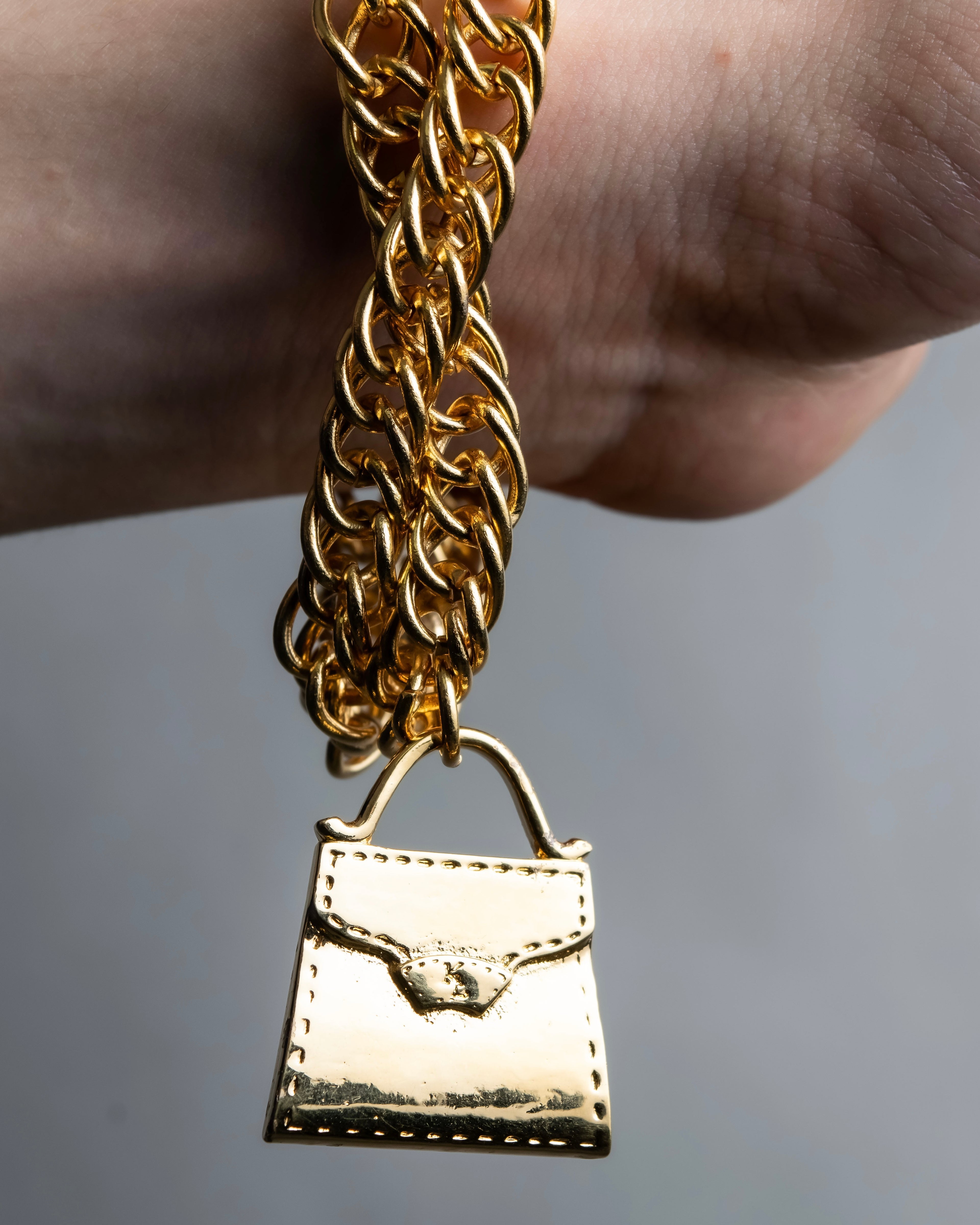 "Karl Lagerfeld" Bag charm mantel chain bracelet