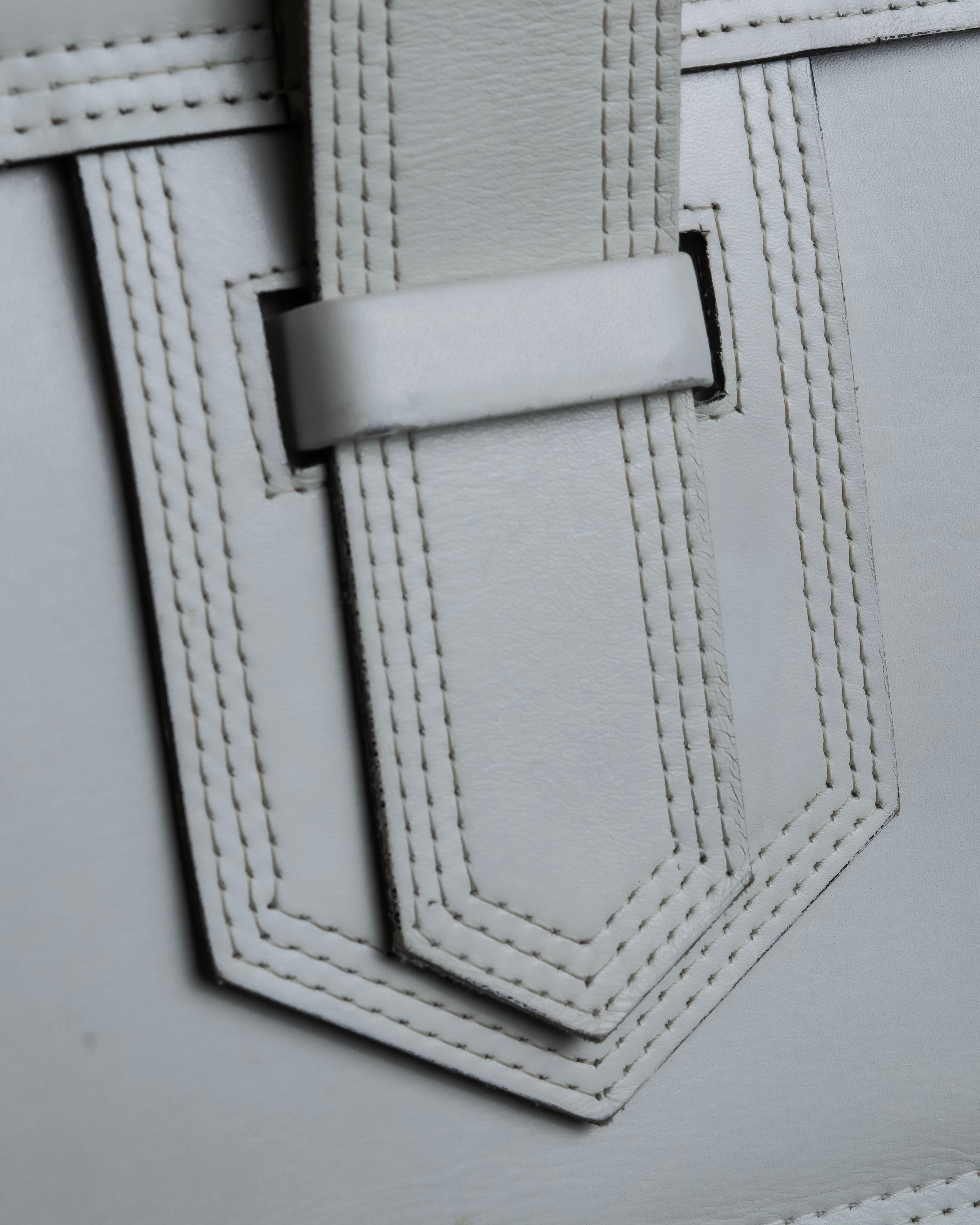 "YVES SAINT LAURENT" Large tab detail white leather shoulder bag