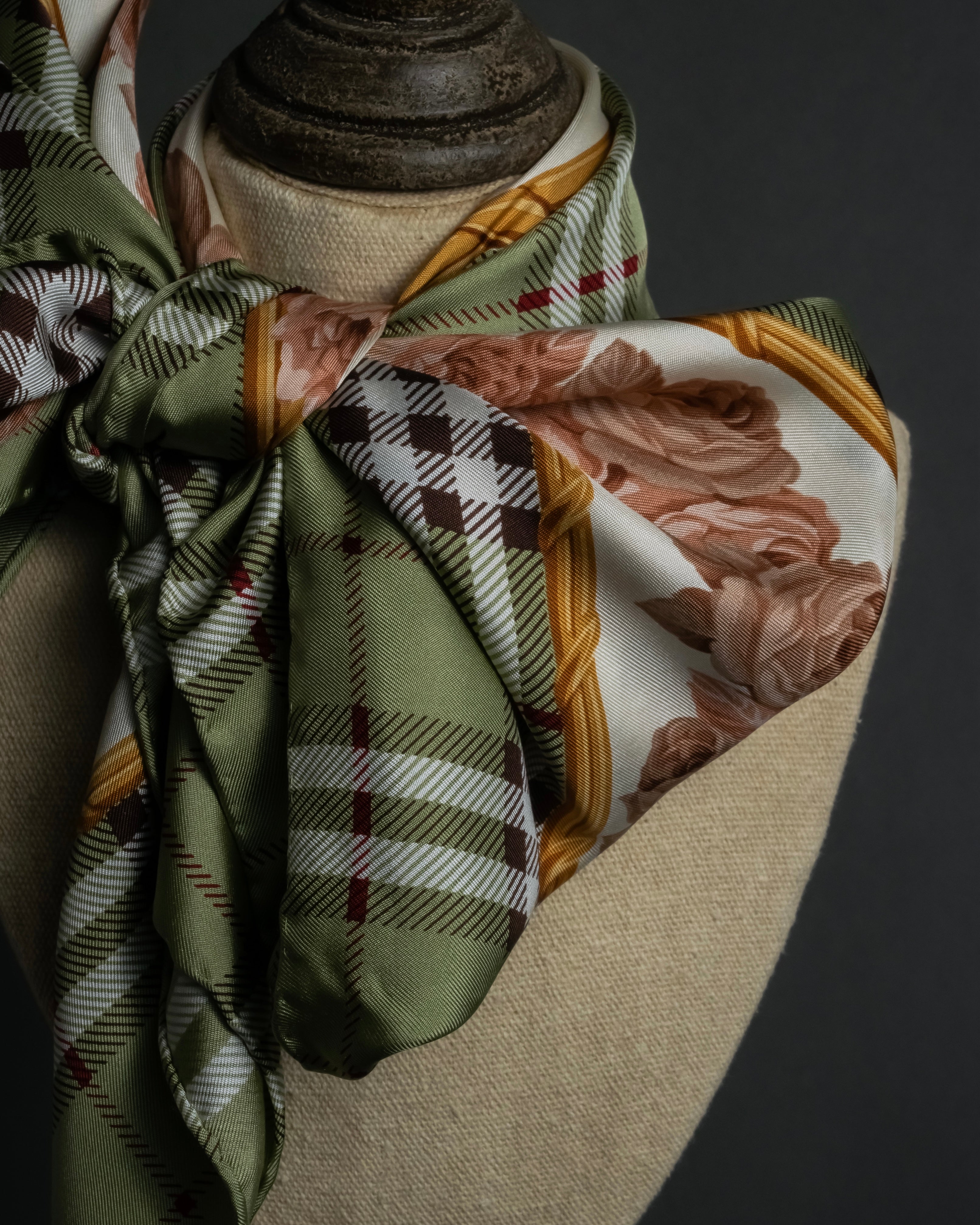 "BURBERRYS" Rose motif layered check pattern silk scarf