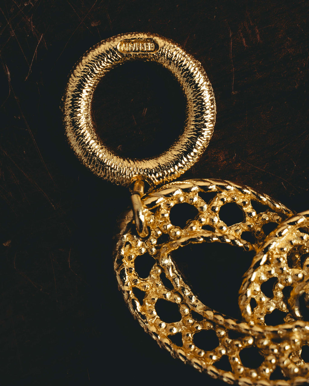 -SPECIAL- “Christian Dior” 70’s-90’s Sculptural openwork gold tone chain bracelet