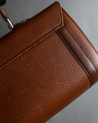 "BURBERRYS" Horizontal design camel grained leather bag