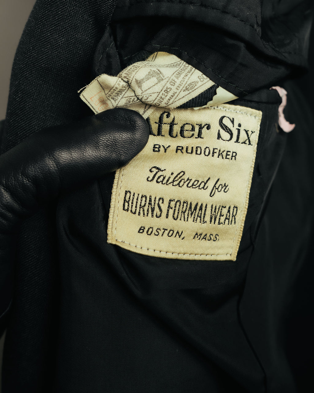 -MOOD Vintage Collections-
70’s-80’s Piping formal tailored jacket