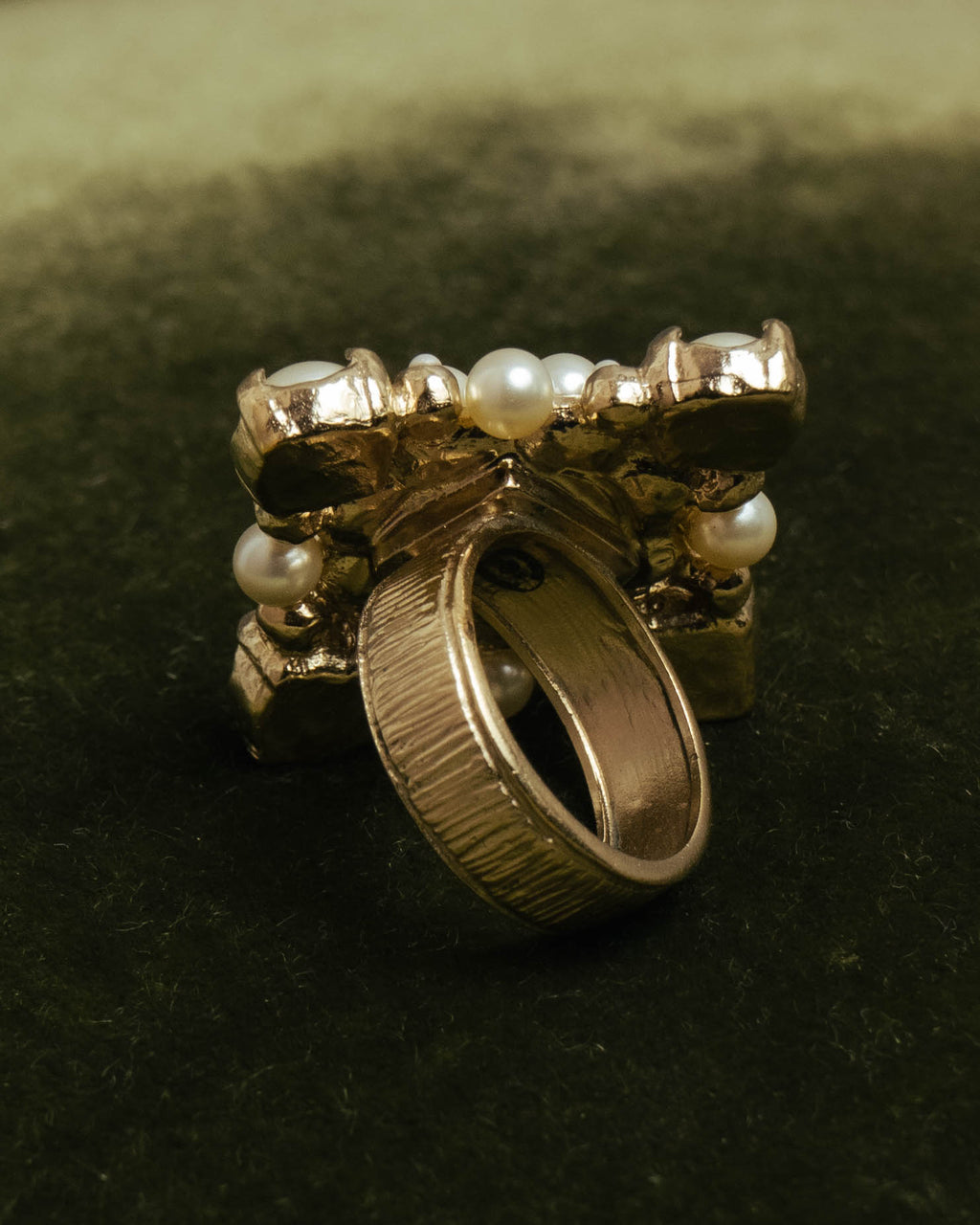 -SPECIAL- “CHANEL” 2013 high summer pearl cc cocktail ring