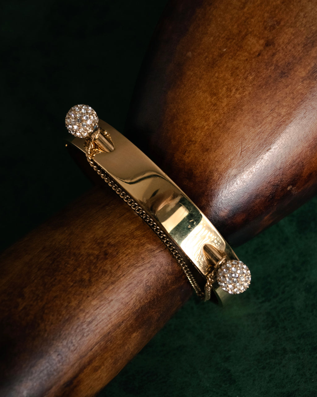 “Chloe” 2010’s crystal sphere chain bangle