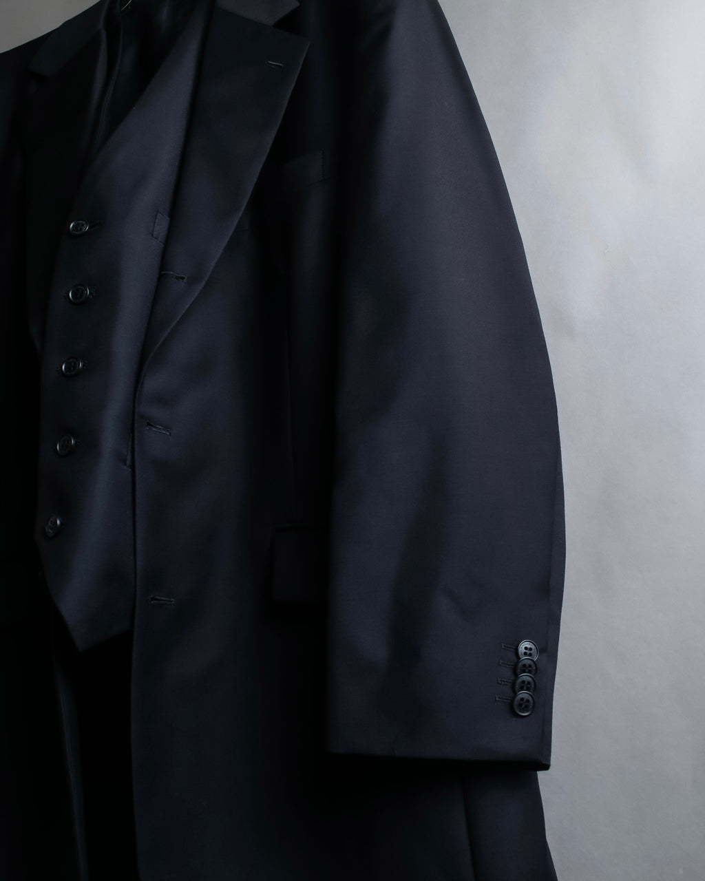 "BALENCIAGA" Taylor & Lodge tailoring wool three-piece set