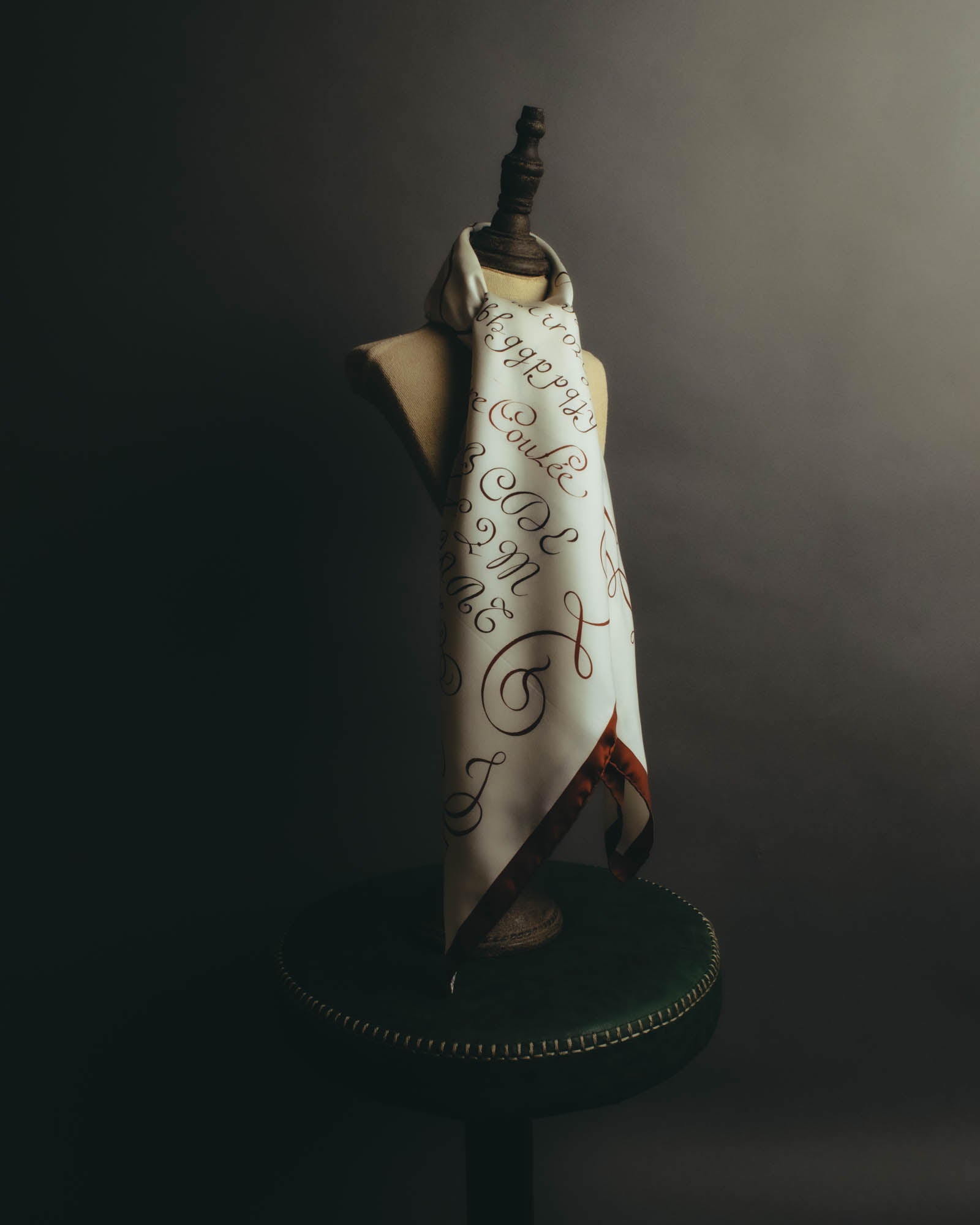 "Hermès" 90's Calligraphy print silk scarf