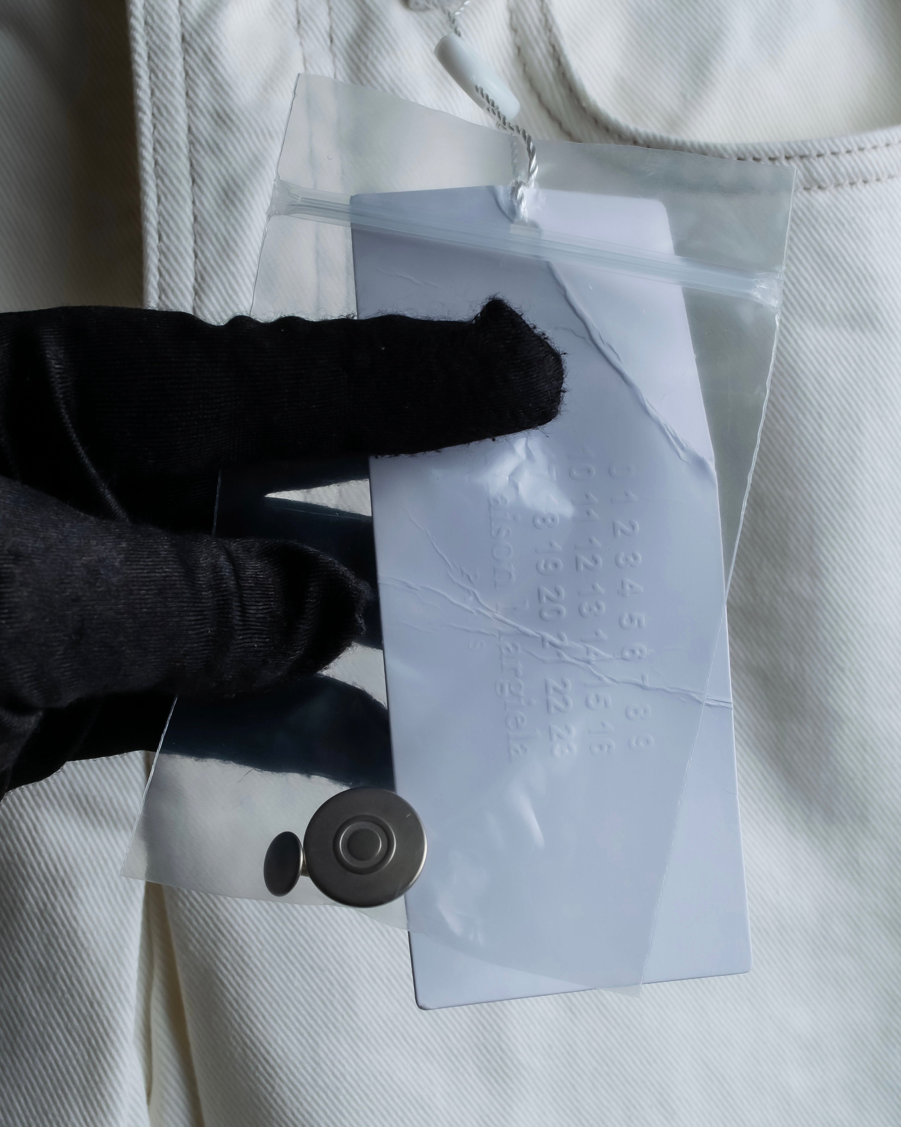 "MAISON MARGIELA" 21SS Washed raw cut flared cropped denim pants