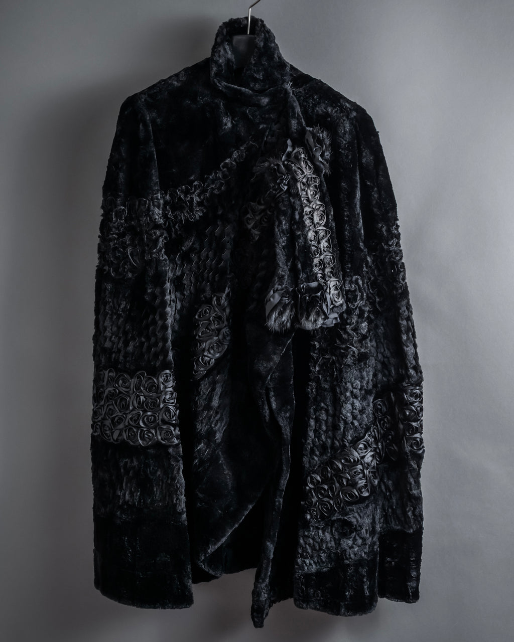 -SPECIAL- "FENDI" 90s Karl Lagerfeld-era lattice fur cape