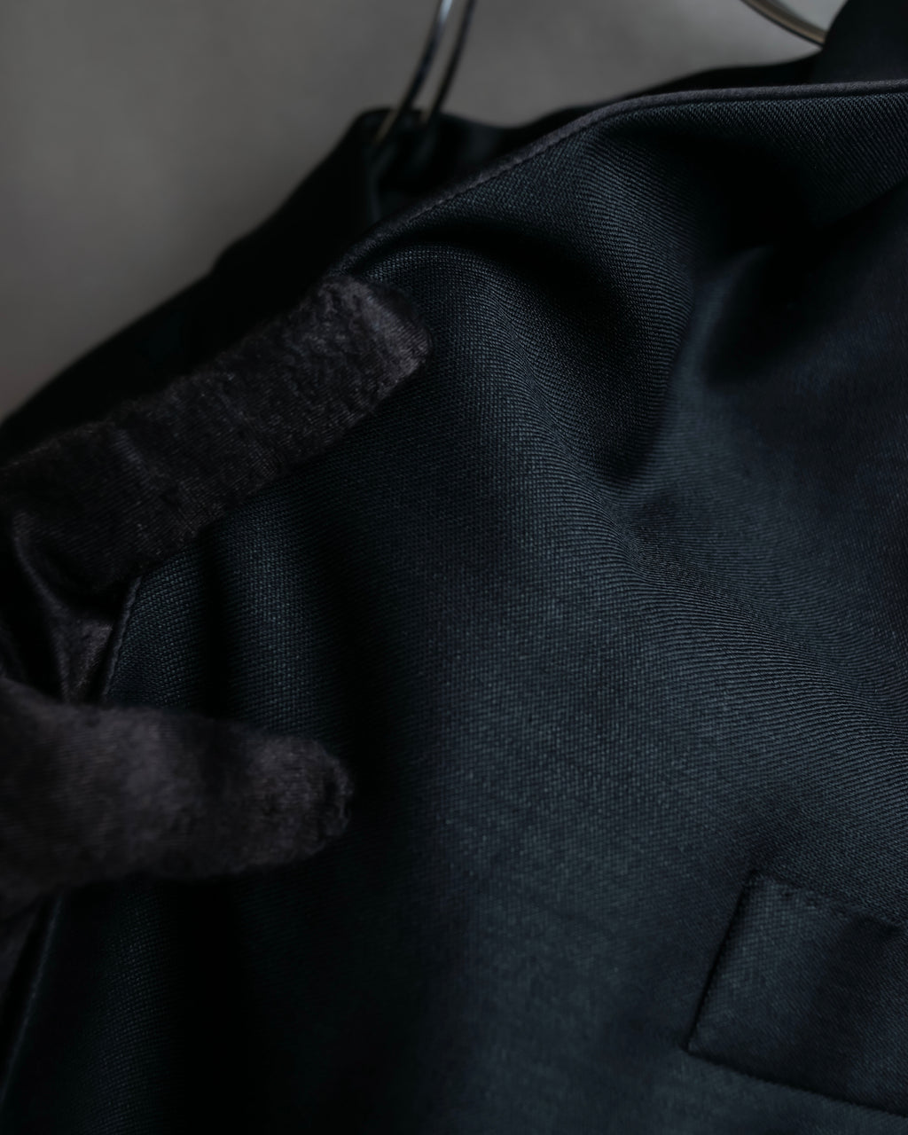 "GUCCI" Pre-Fall 2018 collection message embroidered shawl collar jacket