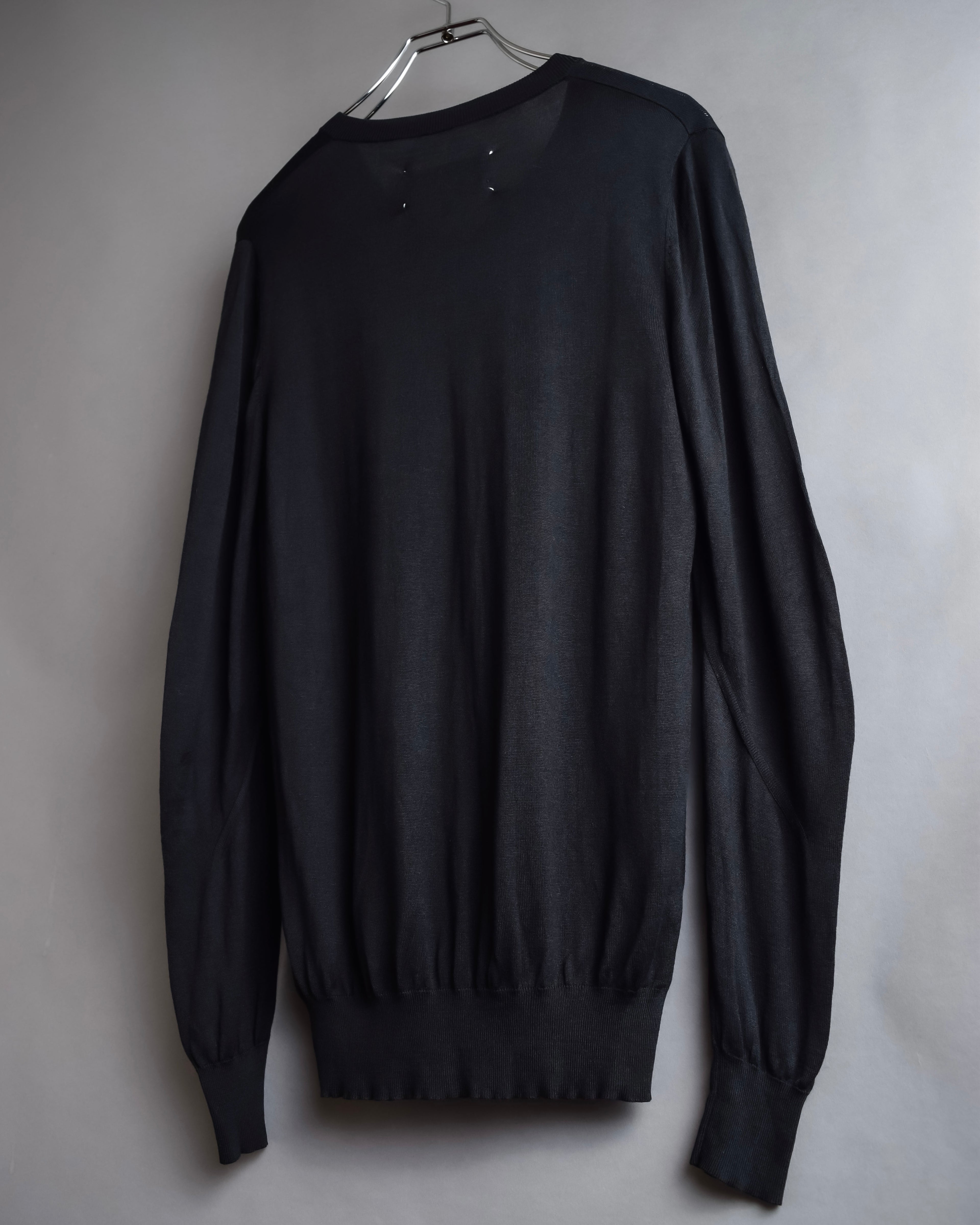"MAISON MARGIELA" 15SS V-line panel design lightweight knit