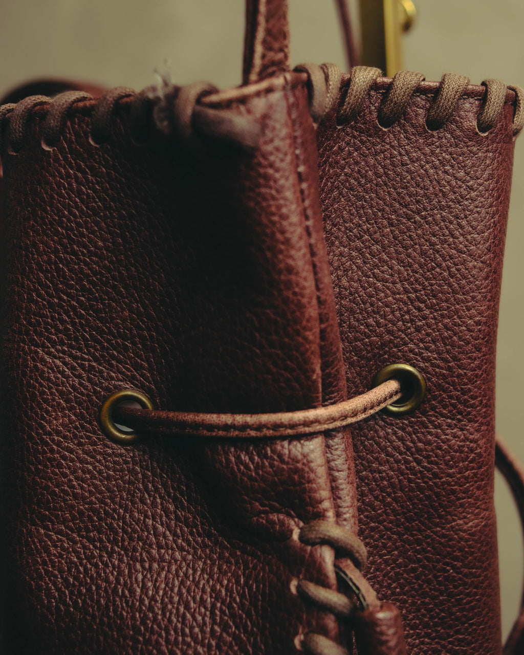 “YVES SAINT LAURENT“ 90’s-00’s Leather drawstring shoulder bag