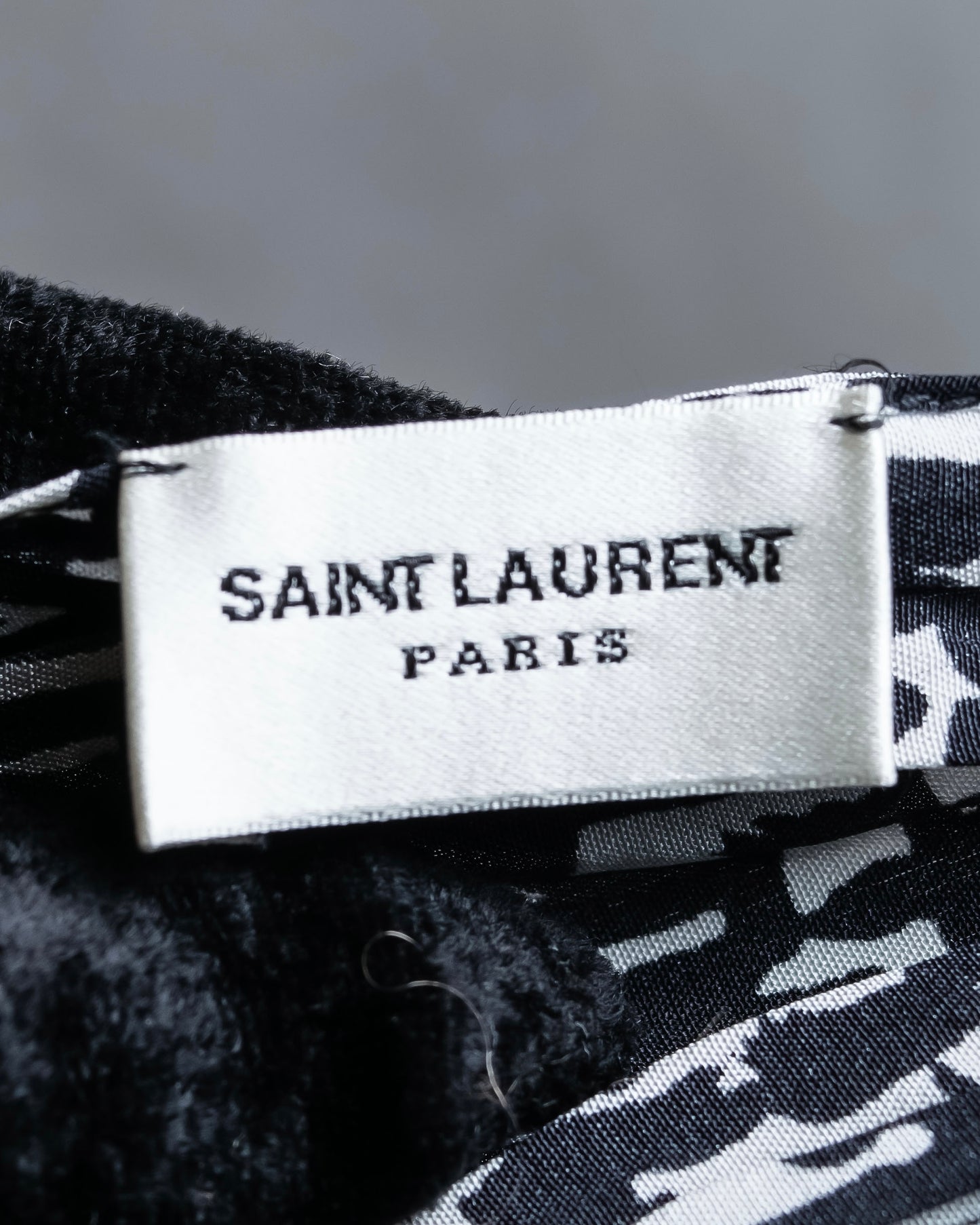 "Saint Laurent Paris" Abstract animal print pleated fringe muffler