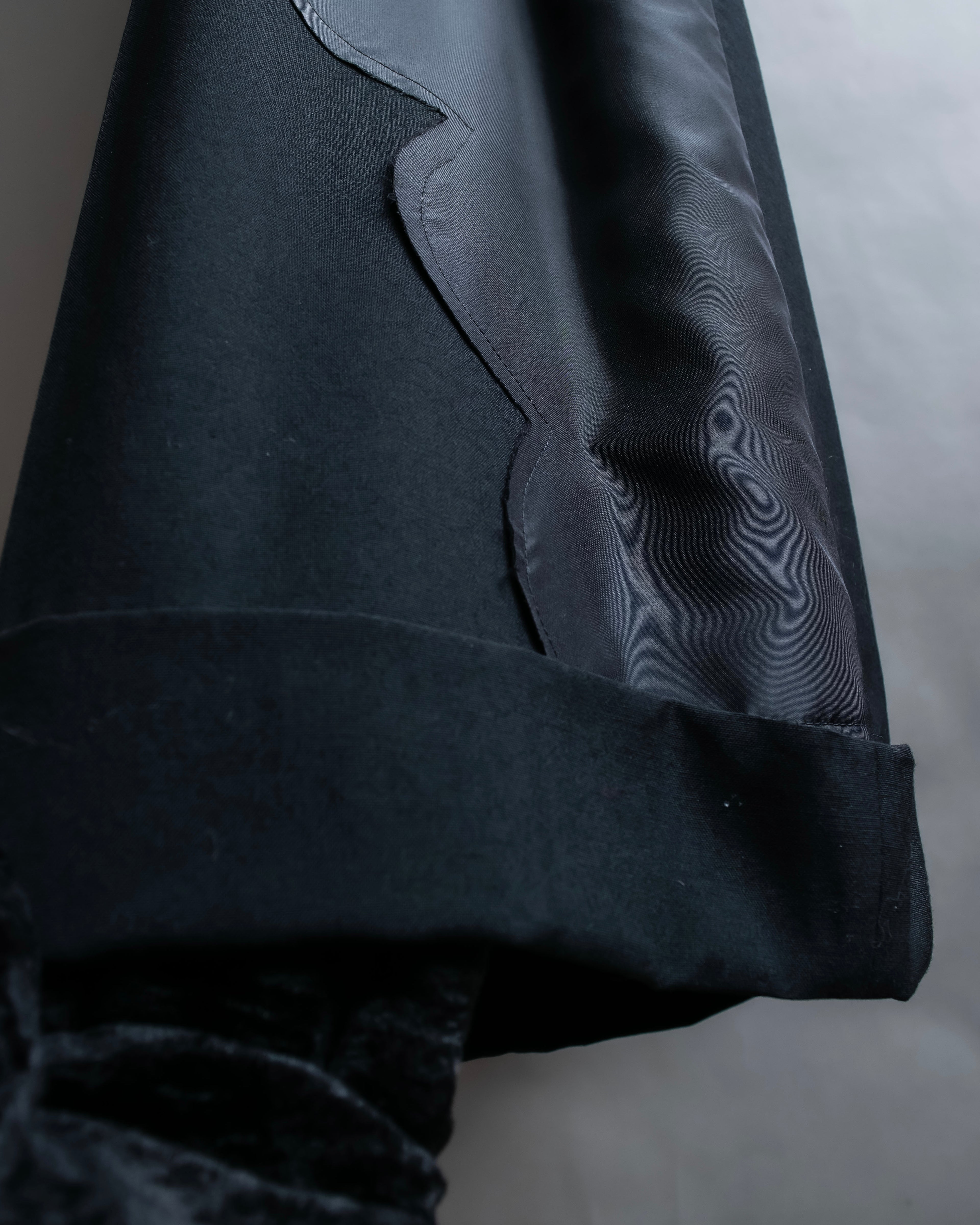 "COMME des GARCONS" Ruffle & tulle asymmetrical docking sarouel slacks