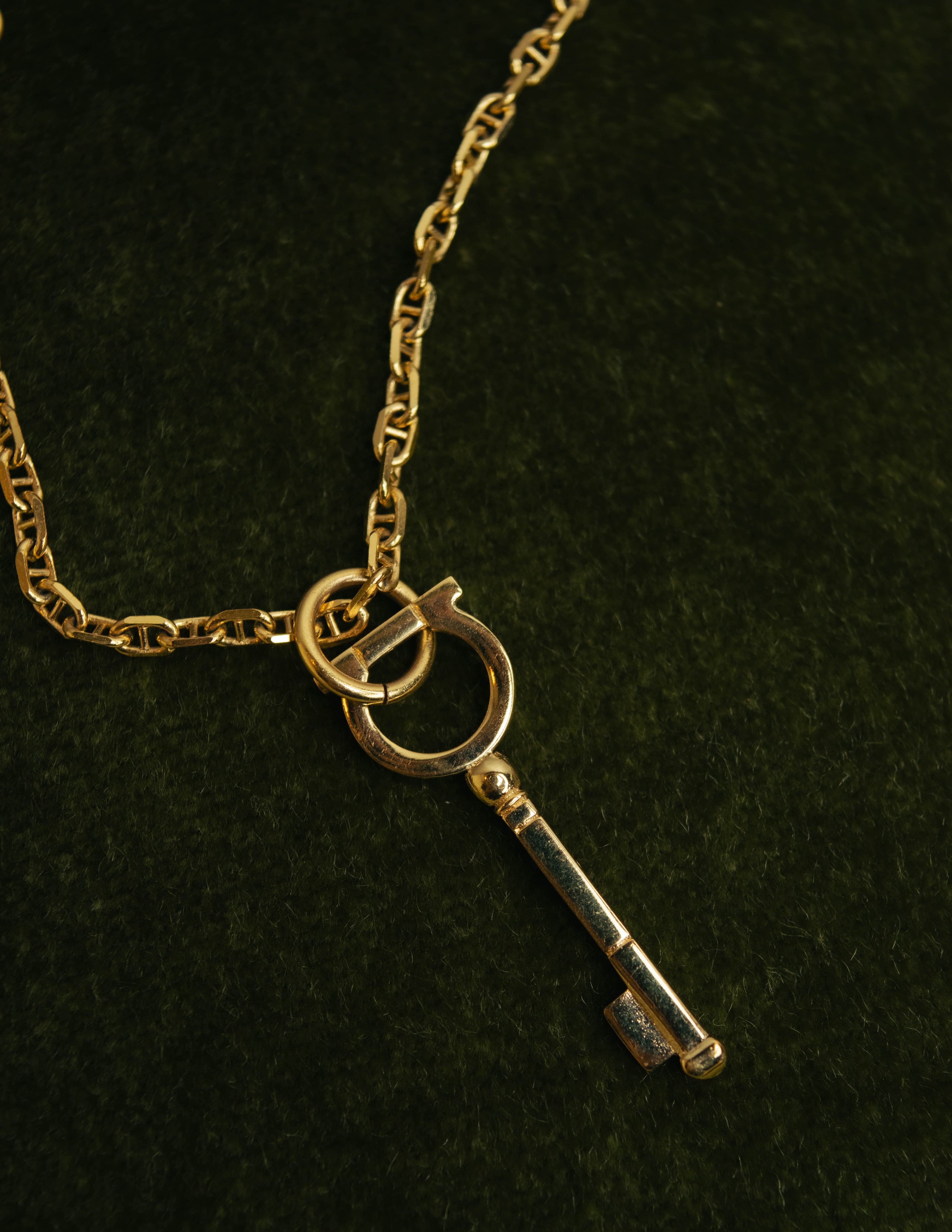 "Salvatore Ferragamo" 00's-20's Gancini key pendant necklace