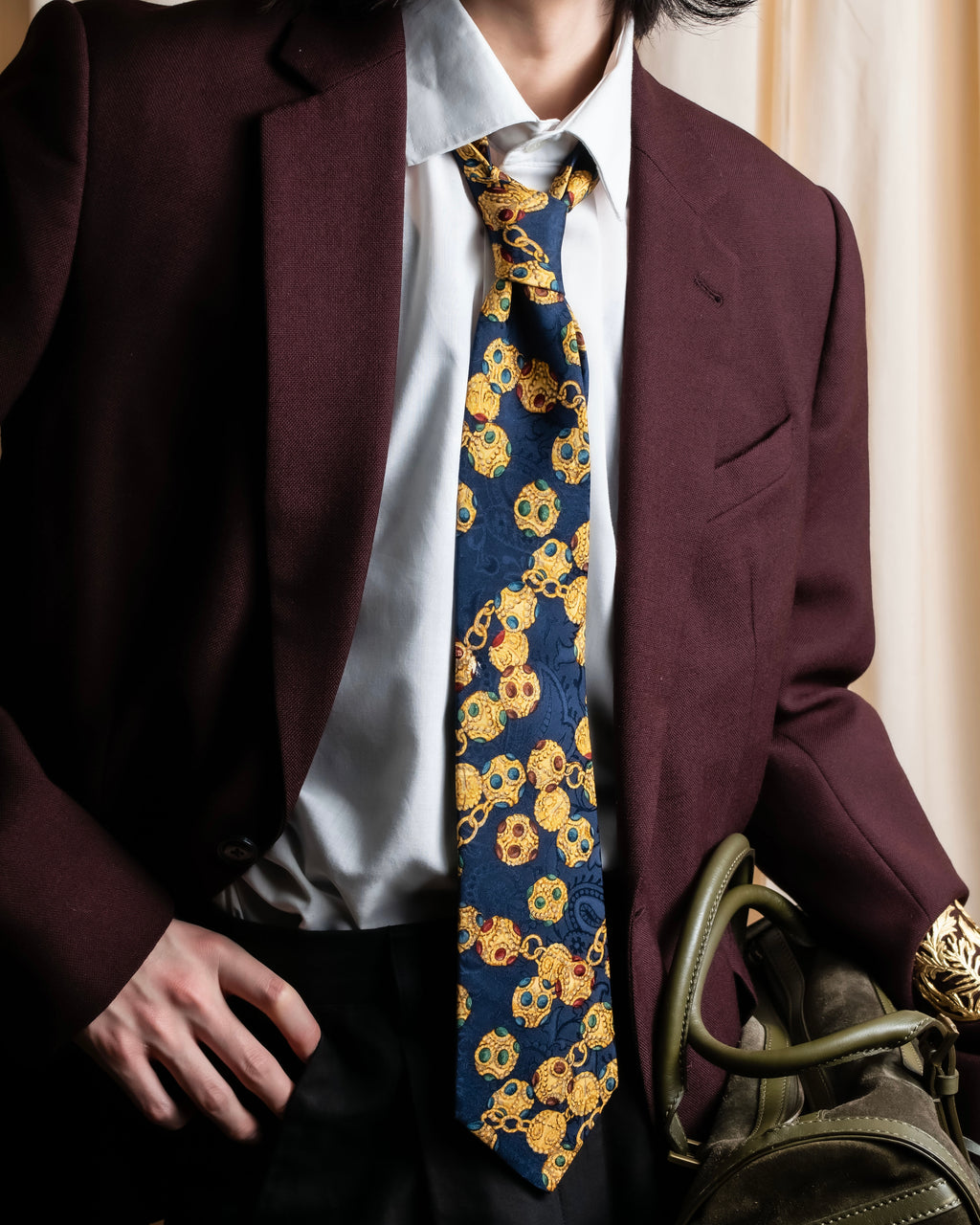"CHANEL" Jewelry pattern silk necktie