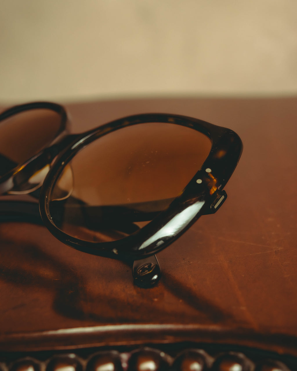 –SPECIAL– "GUCCI" 10's Retro oversized butterfly sunglasses