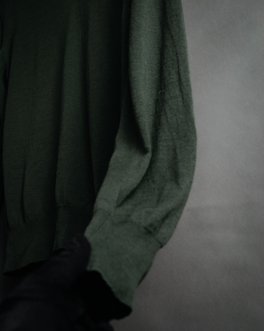 “GUCCI” Late 90’s-10’s Fine gauge v-neck knit