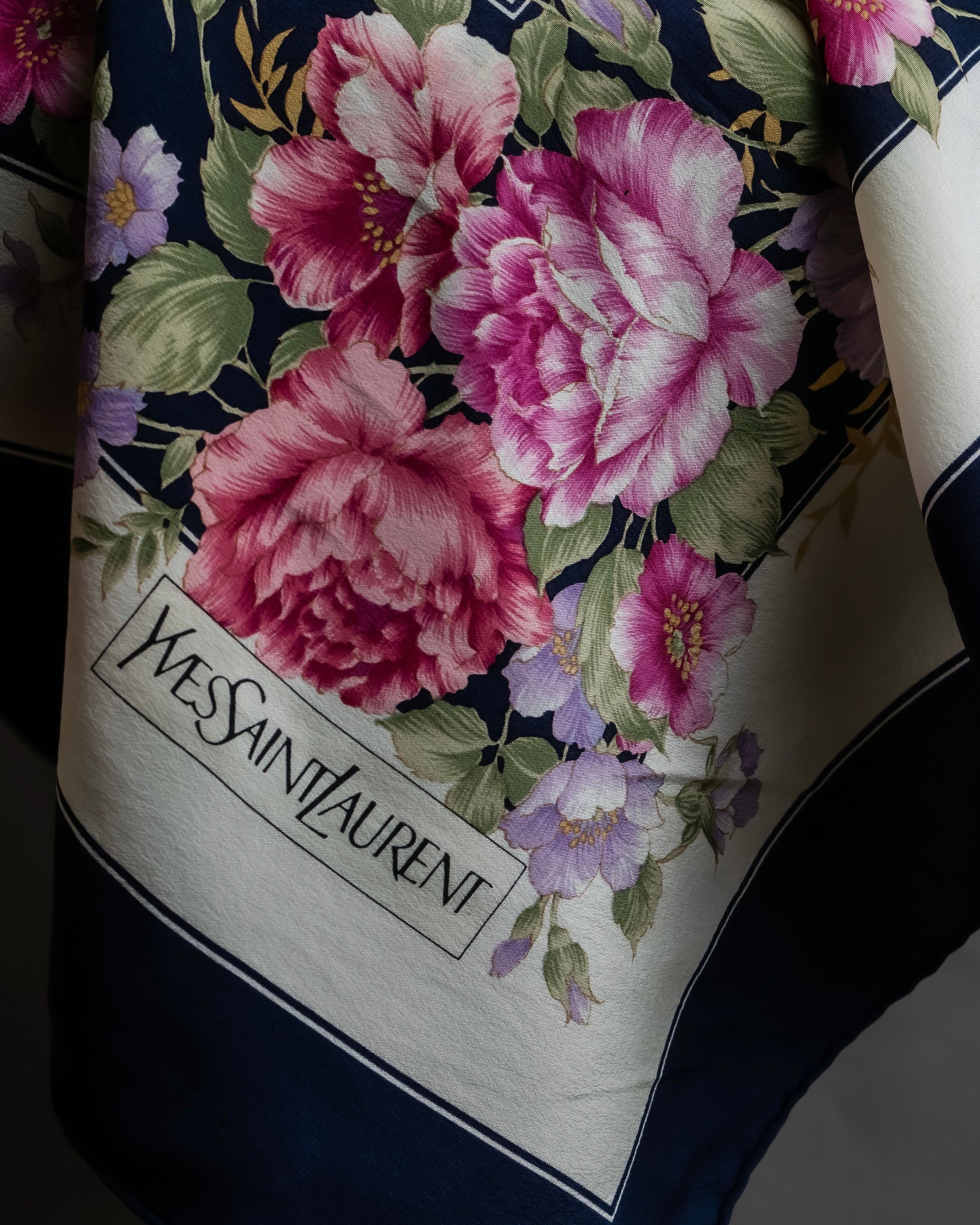"YVES SAINT LAURENT" Peony small flower bouquet pattern silk scarf