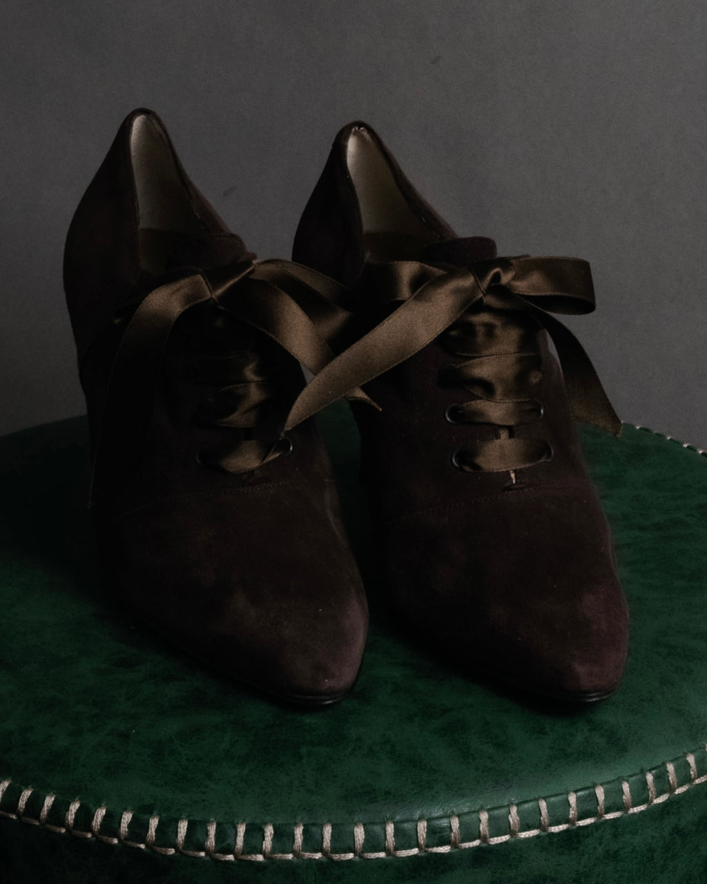 “Yves Saint Laurent” 90’s-00’s Suede ribbon lace-up pumps
